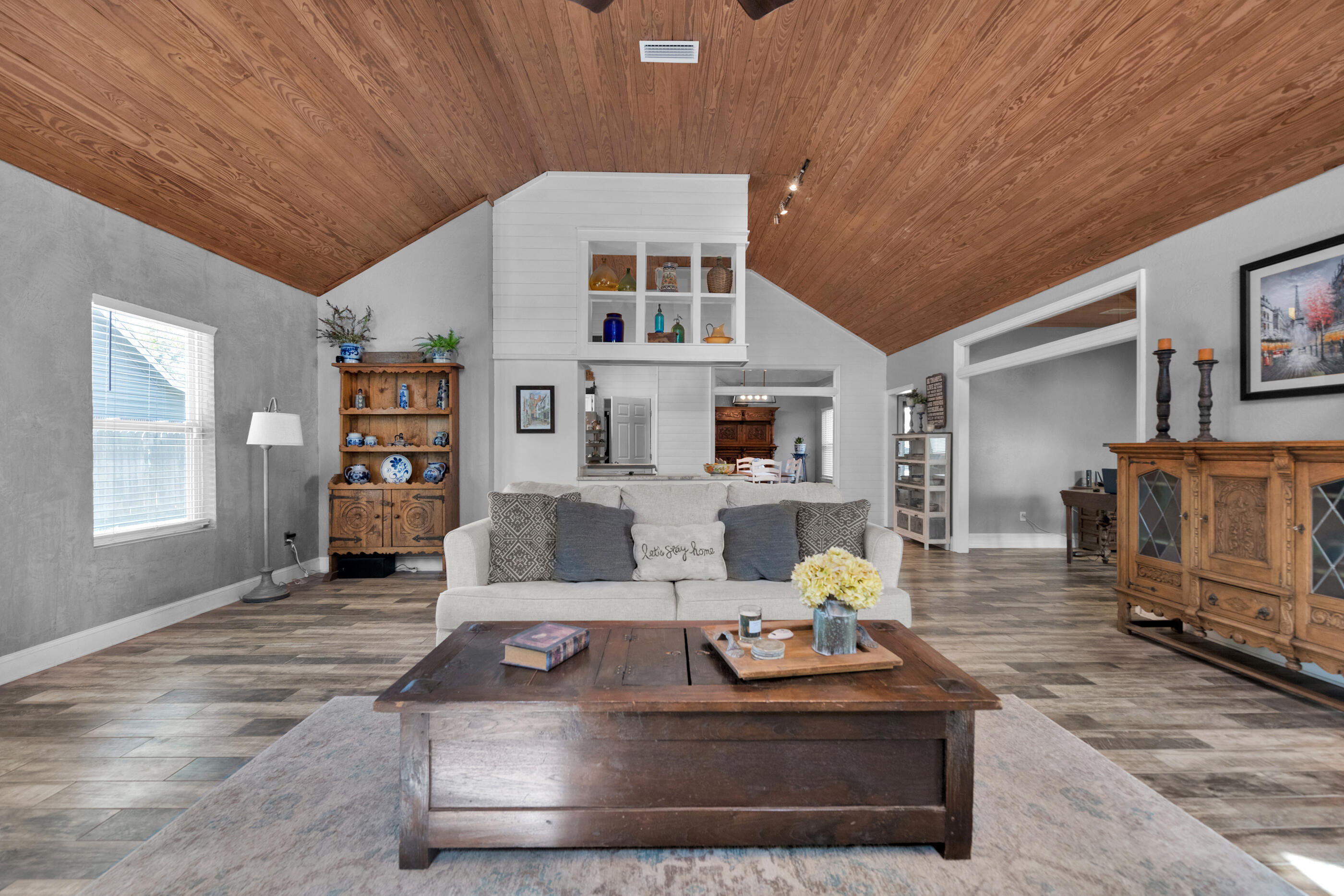 RAINTREE ESTATES - Residential