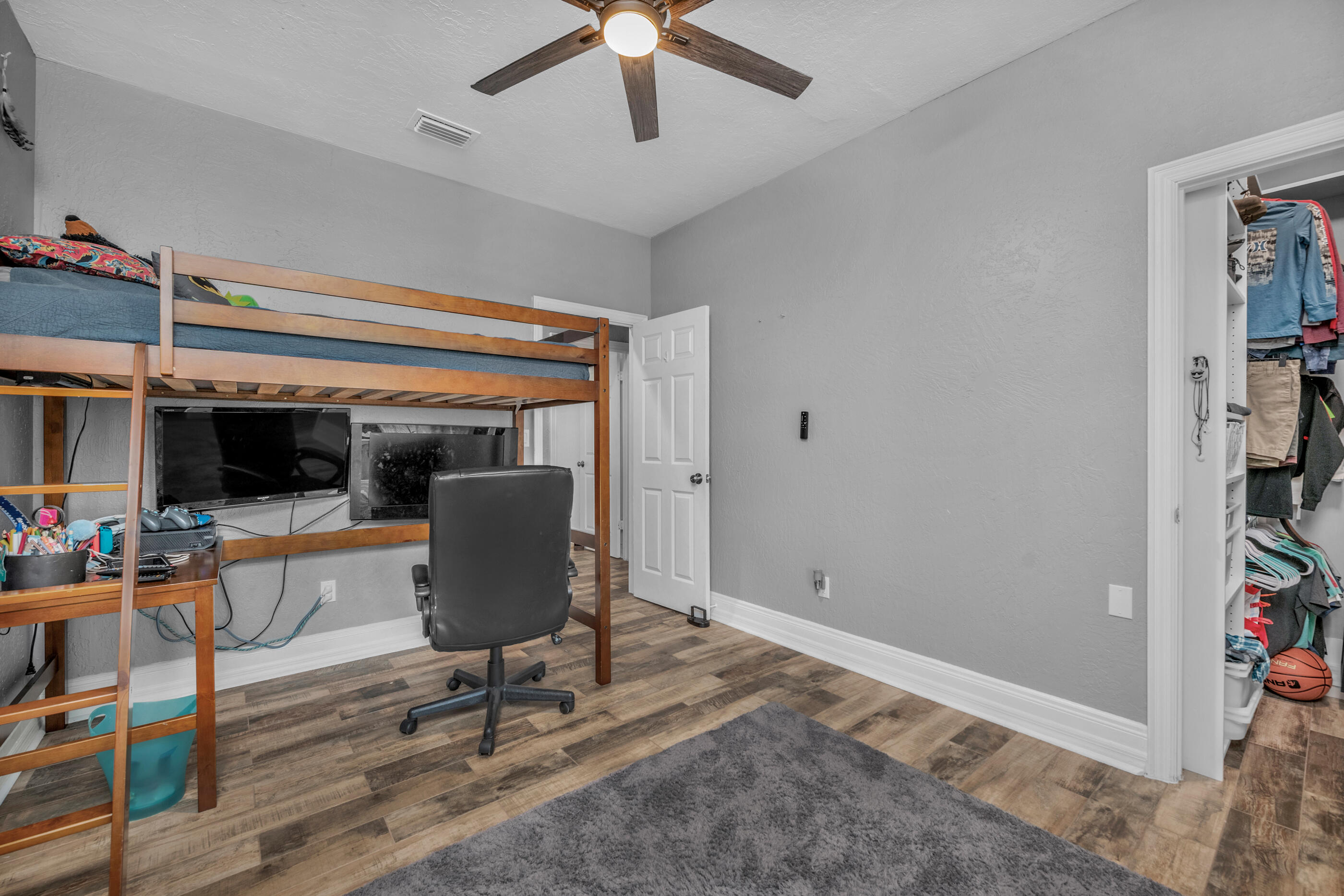 RAINTREE ESTATES - Residential