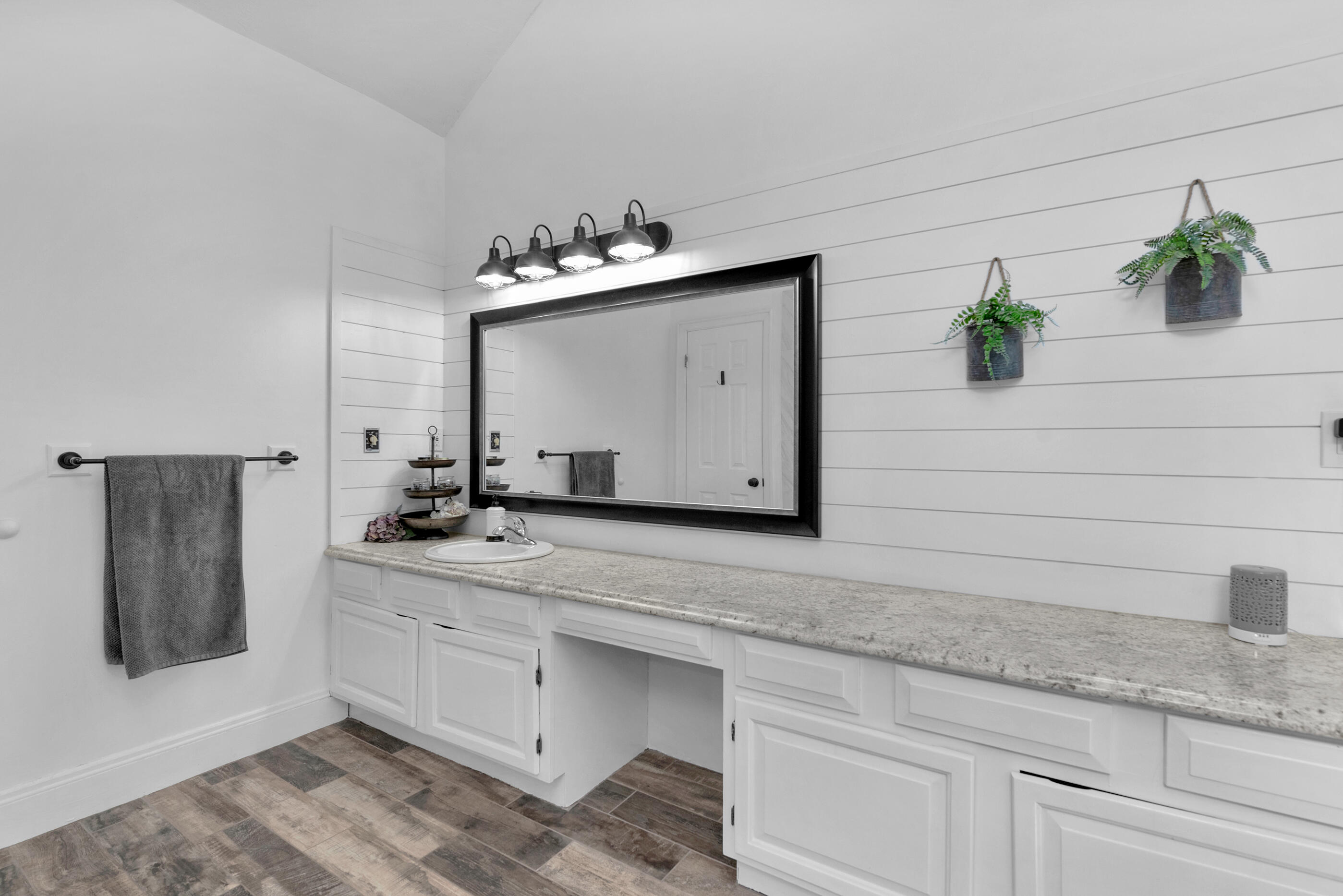 RAINTREE ESTATES - Residential