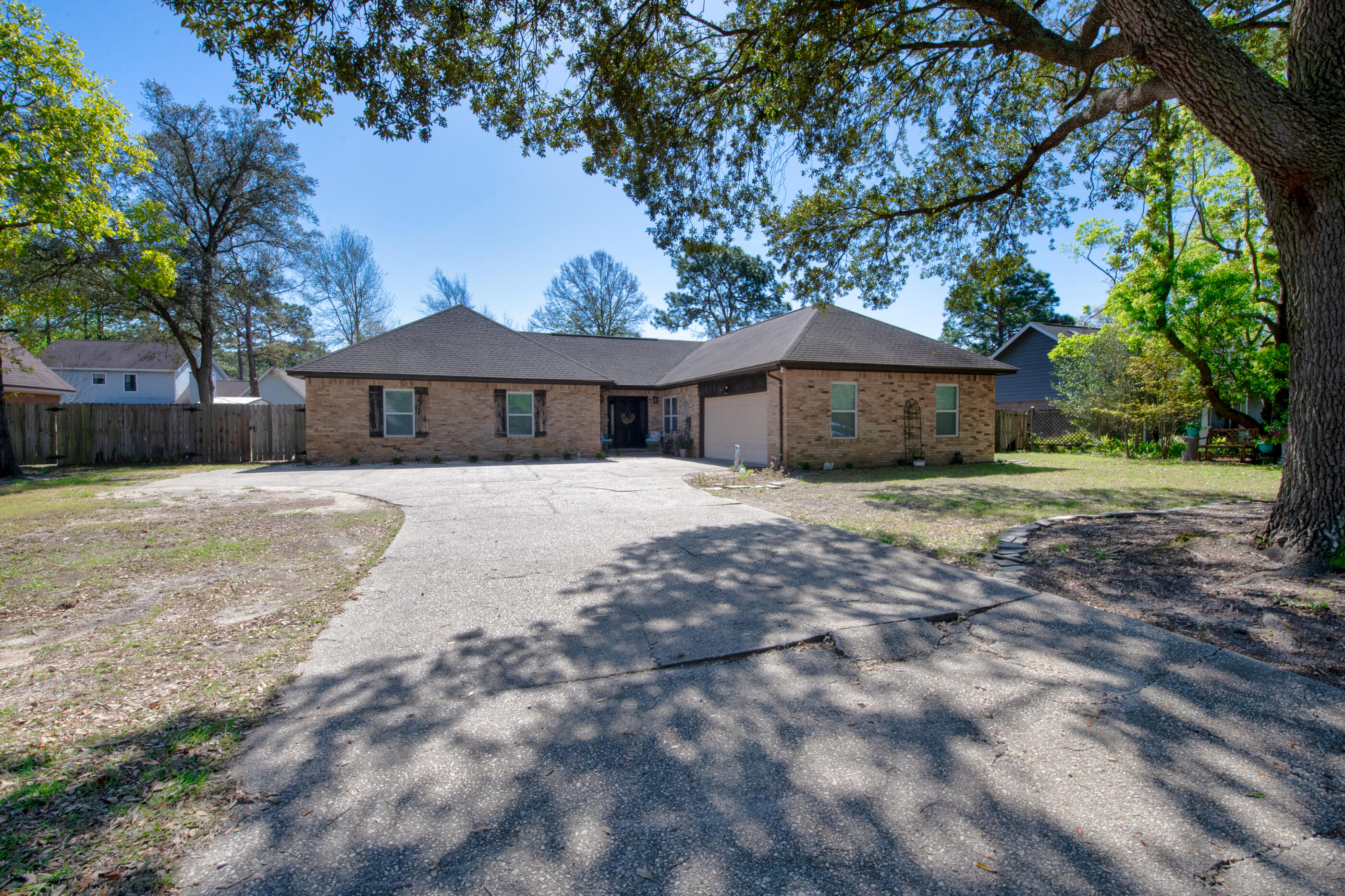 RAINTREE ESTATES - Residential