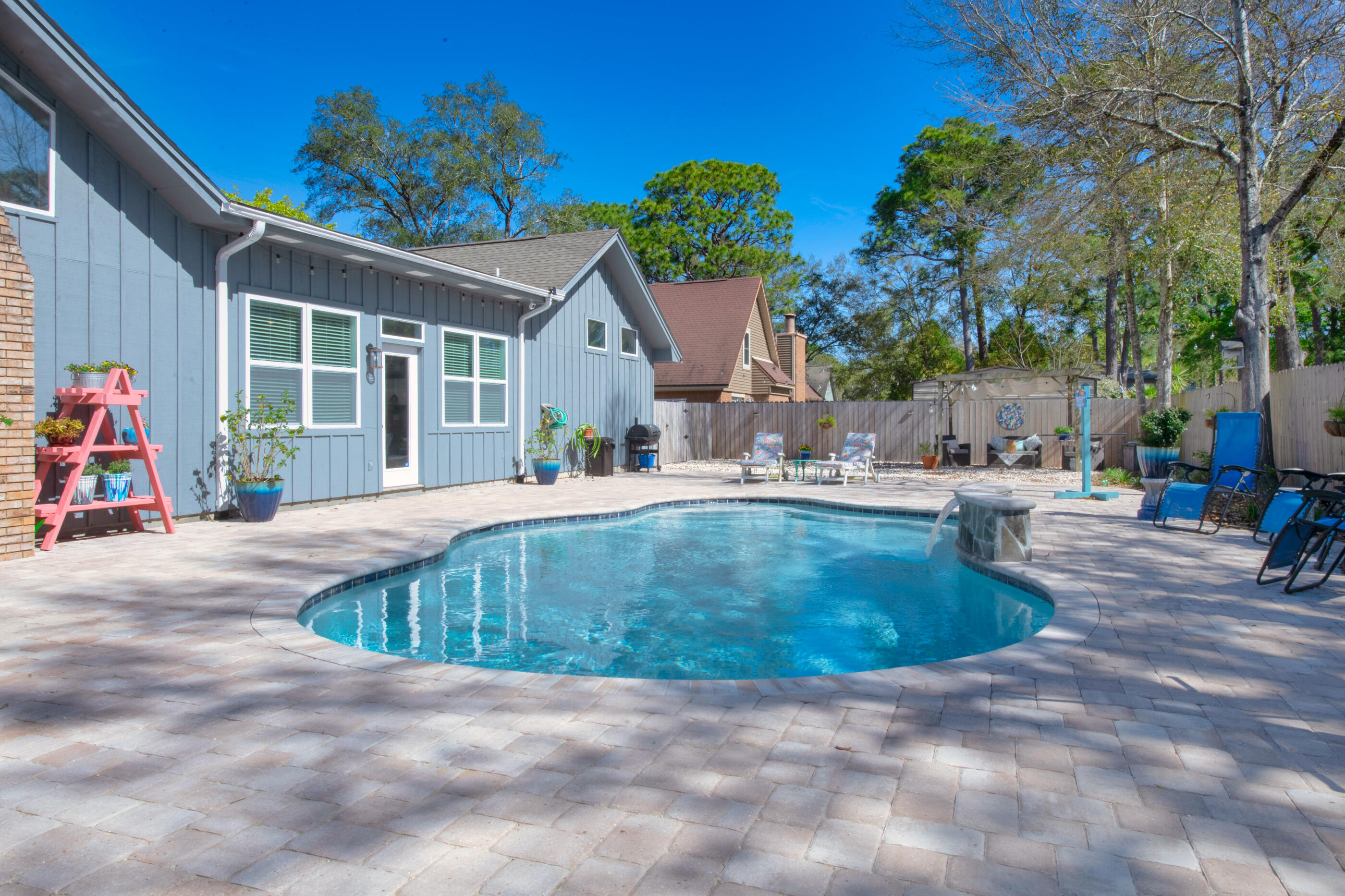 RAINTREE ESTATES - Residential