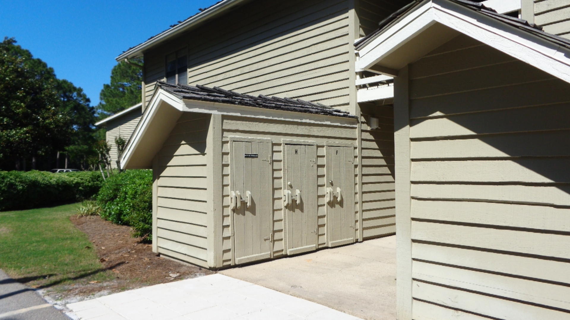 SEASCAPE CONDO GARDEN VILLA - Residential