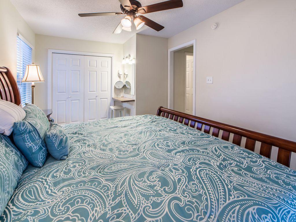 CRYSTAL BEACH - Residential