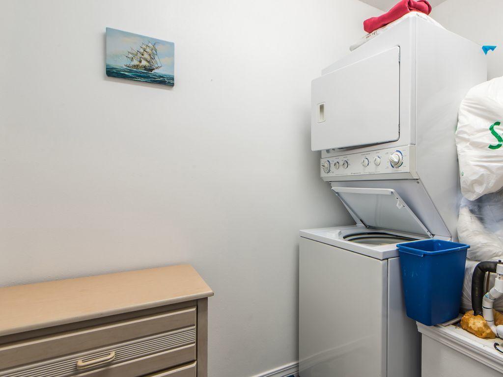 CRYSTAL BEACH - Residential