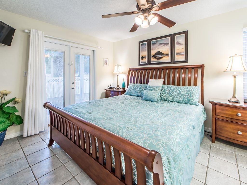 CRYSTAL BEACH - Residential