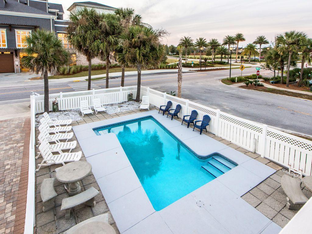 CRYSTAL BEACH - Residential