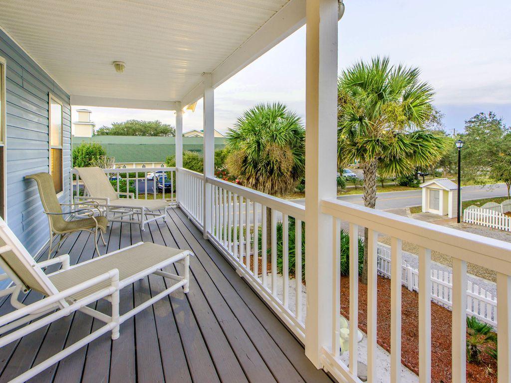 CRYSTAL BEACH - Residential