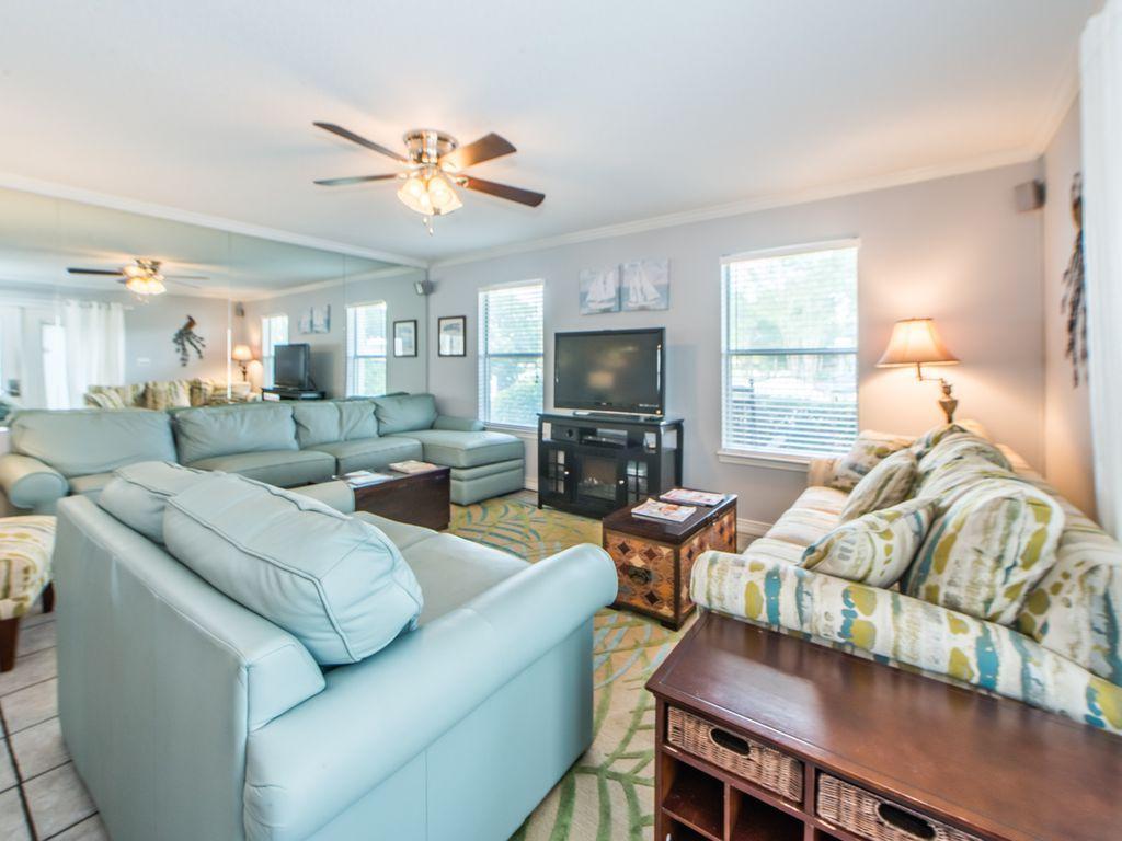 CRYSTAL BEACH - Residential