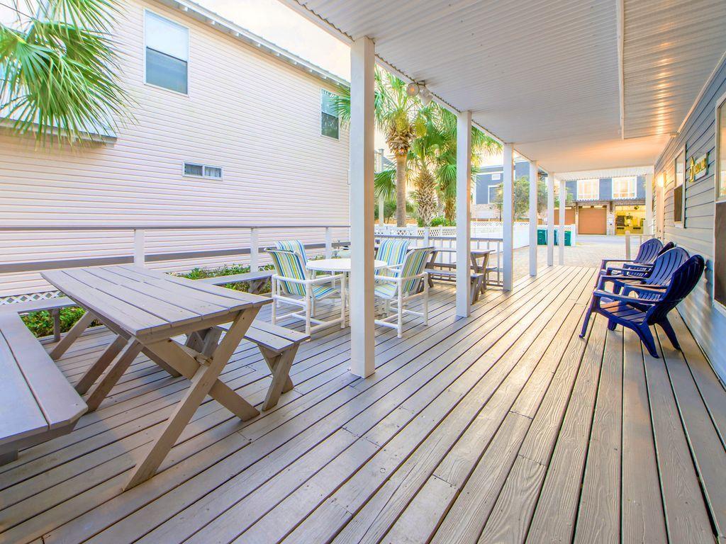 CRYSTAL BEACH - Residential