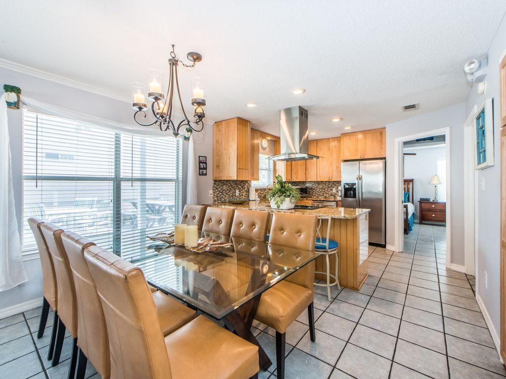 CRYSTAL BEACH - Residential