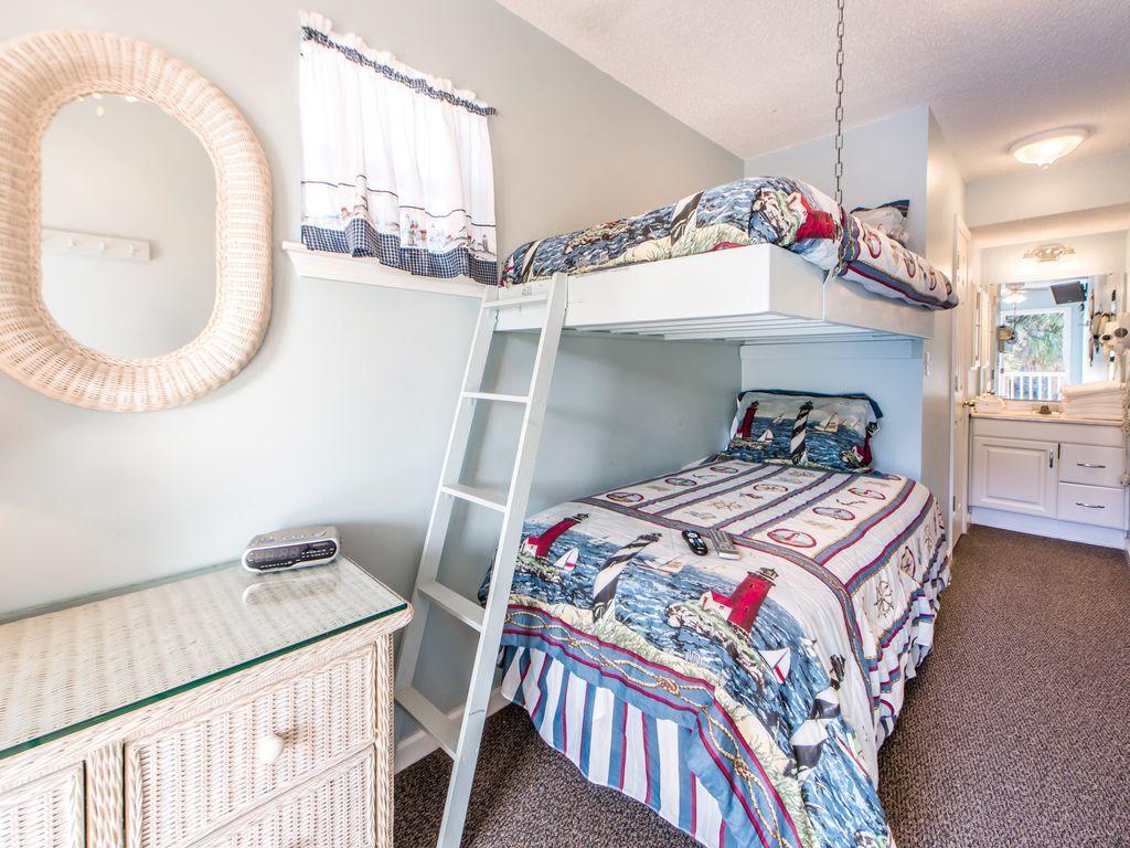 CRYSTAL BEACH - Residential