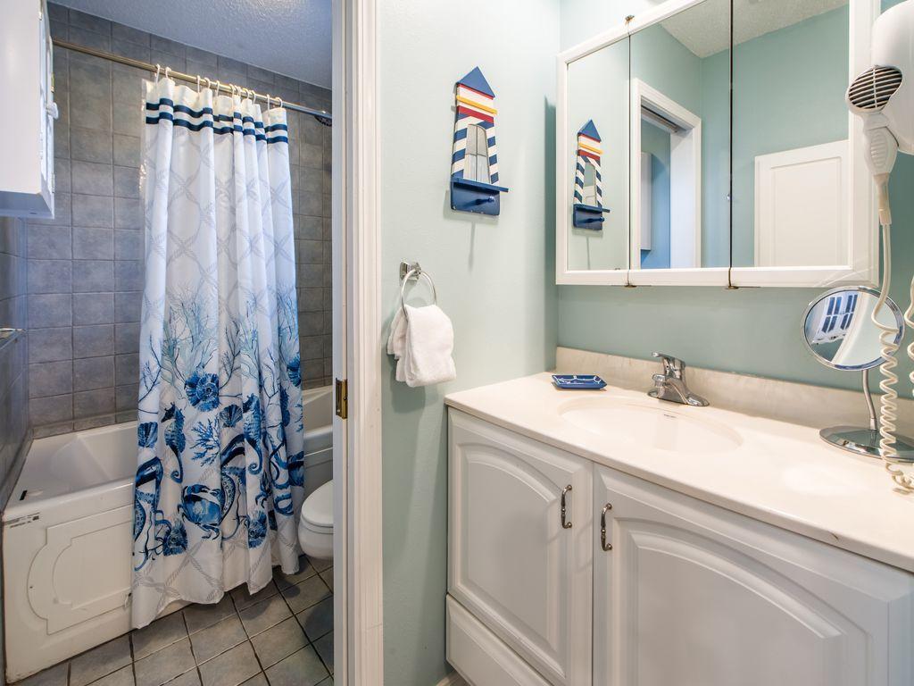 CRYSTAL BEACH - Residential