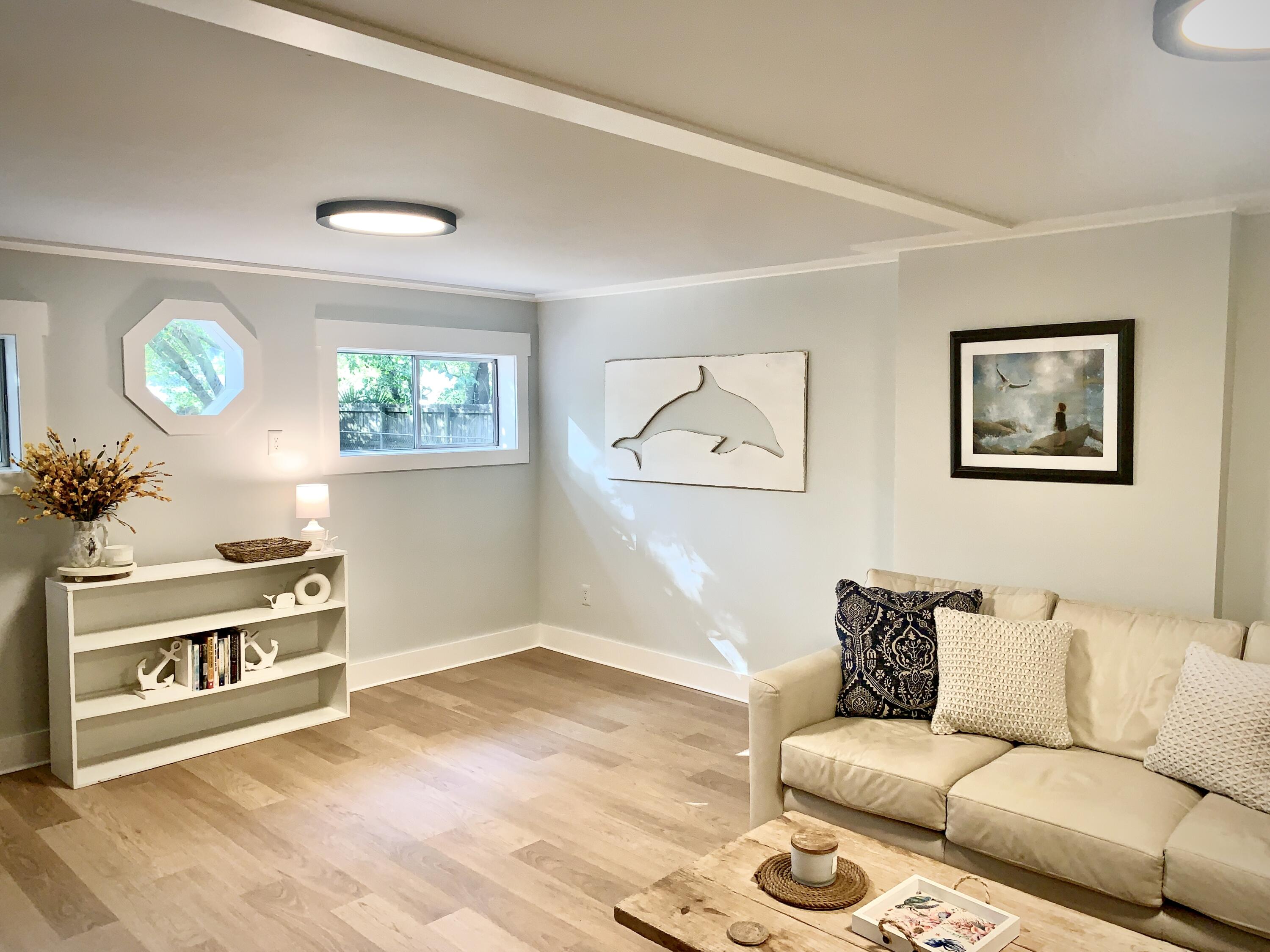 ELLIOTTS POINT 4TH ADDN - Residential