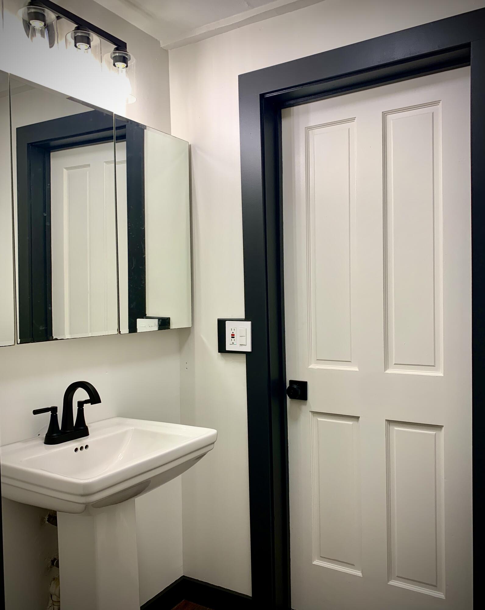 ELLIOTTS POINT 4TH ADDN - Residential