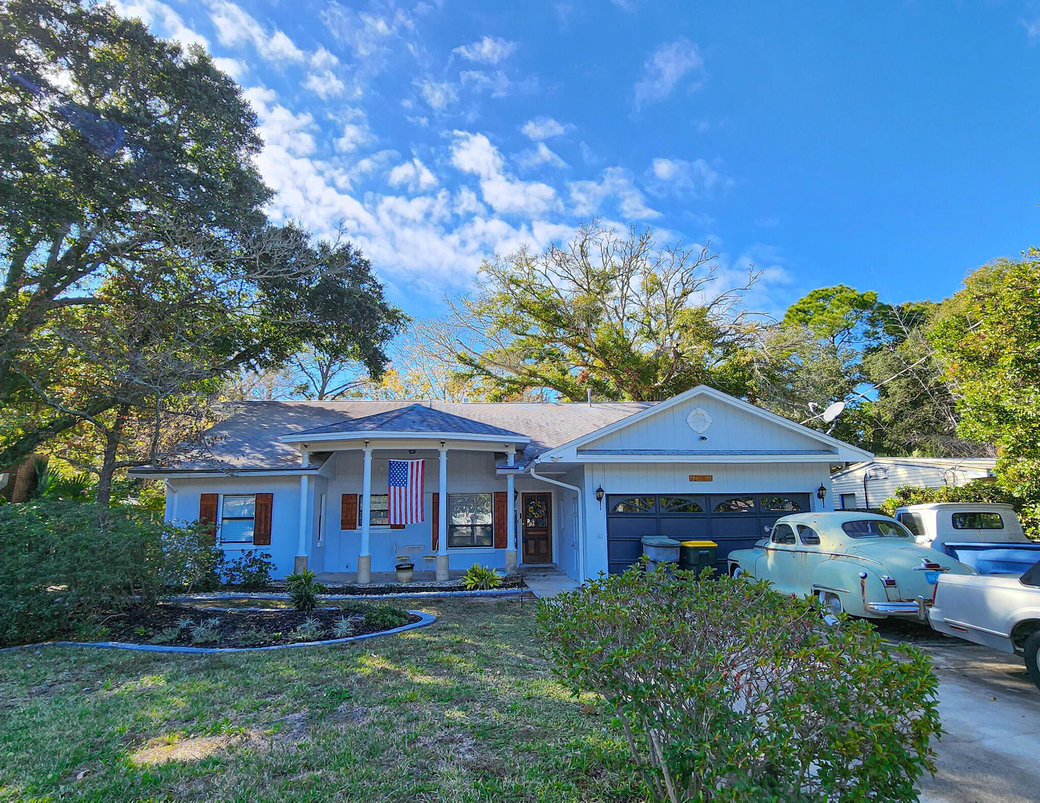 ELLIOTTS POINT 4TH ADDN - Residential