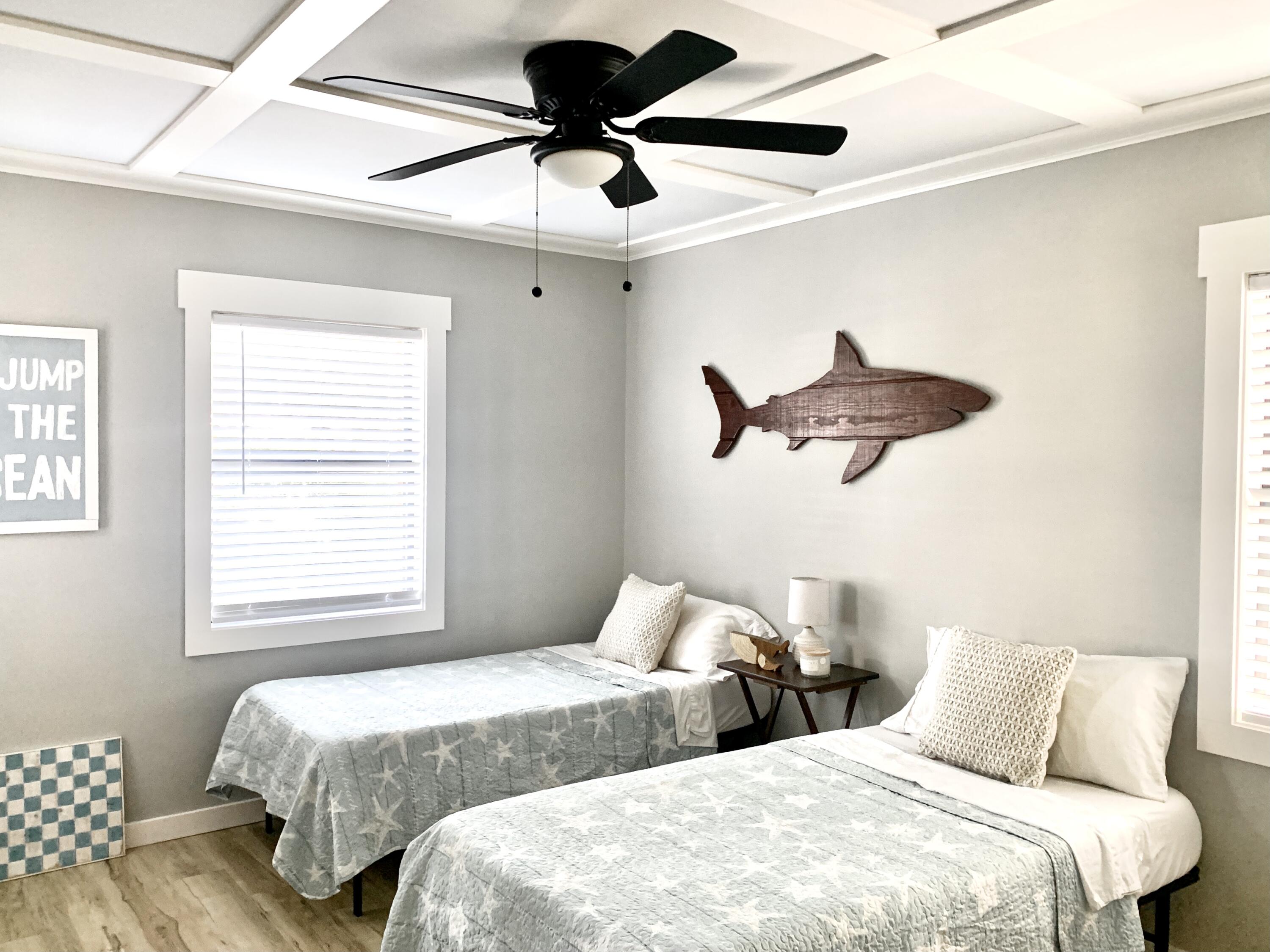 ELLIOTTS POINT 4TH ADDN - Residential