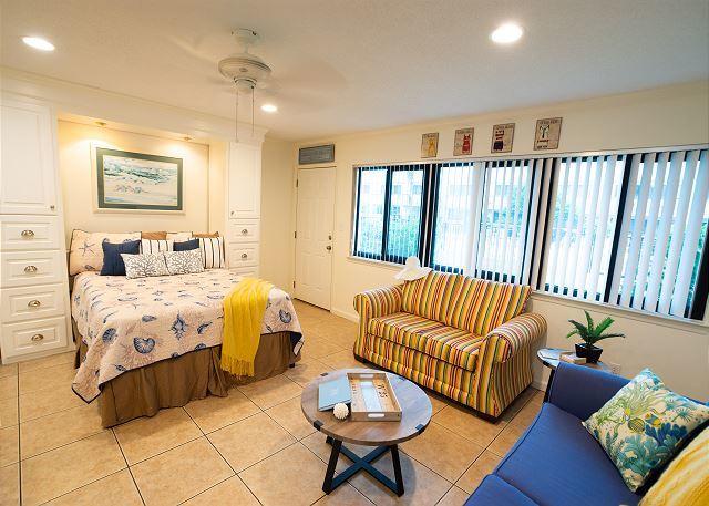 HIDDEN BEACH VILLAS CONDO - Residential