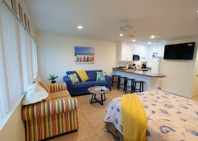 HIDDEN BEACH VILLAS CONDO - Residential