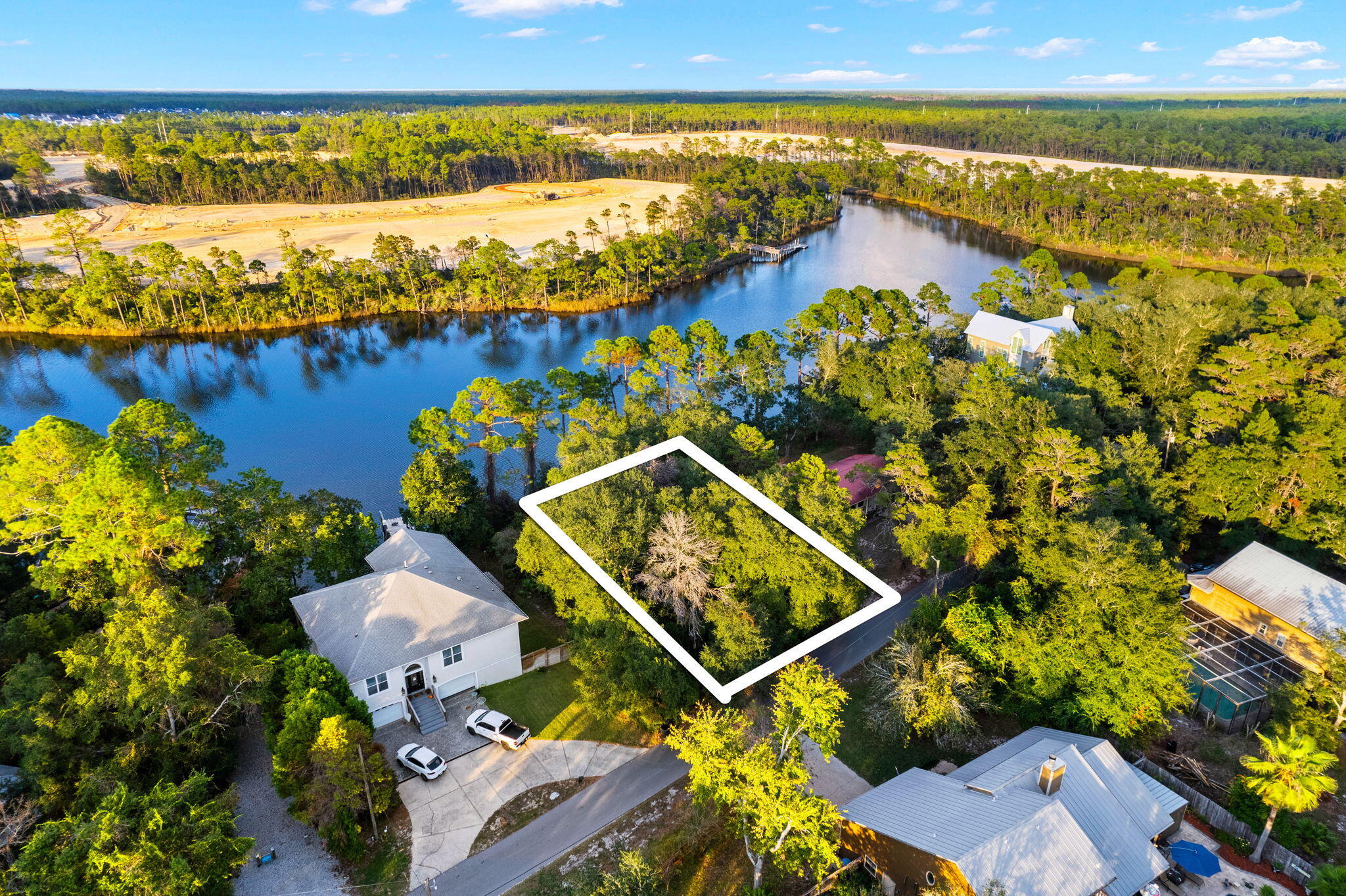 LAKE SHORE ESTATES - Land