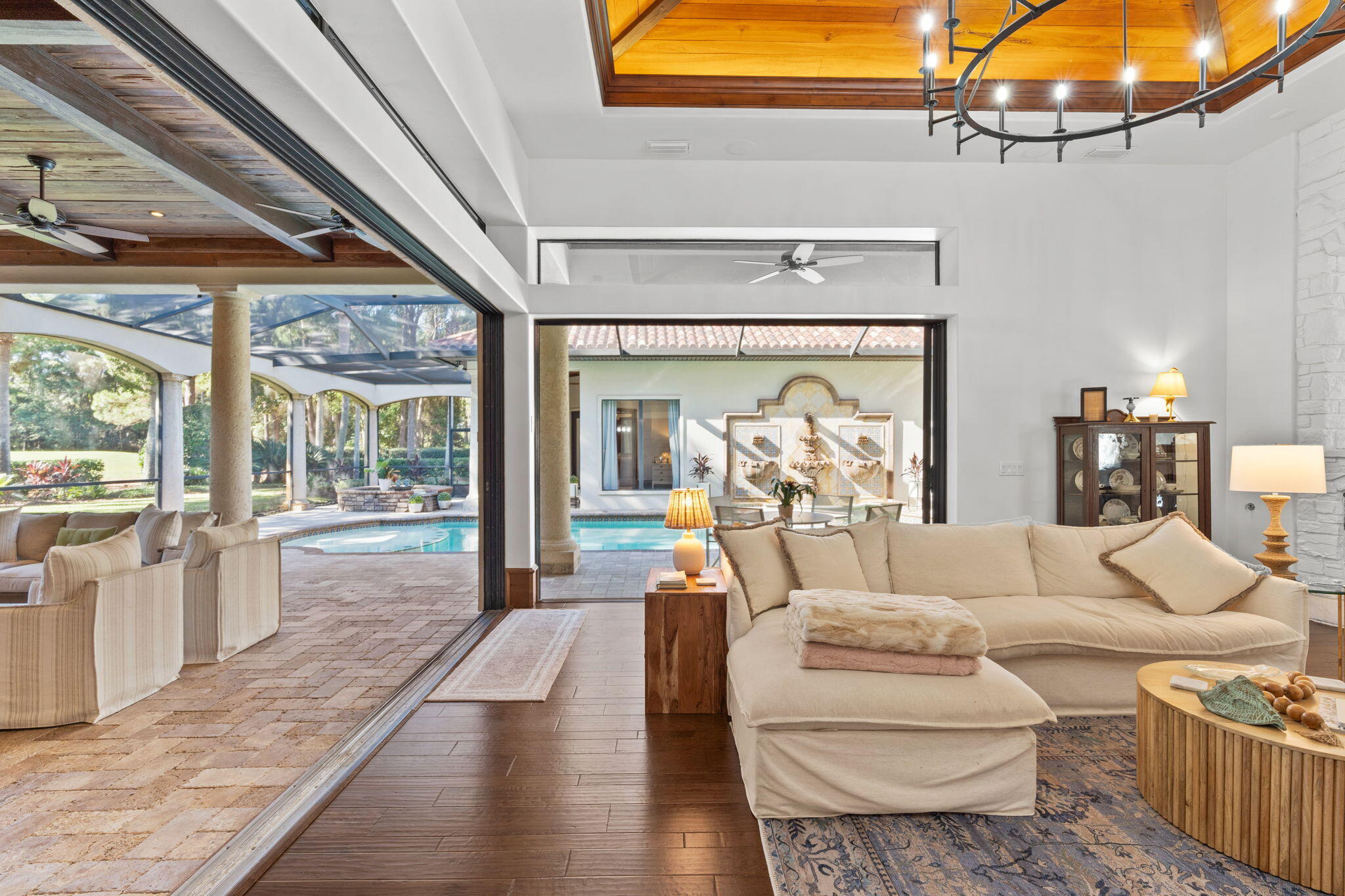 BURNT PINE - Residential