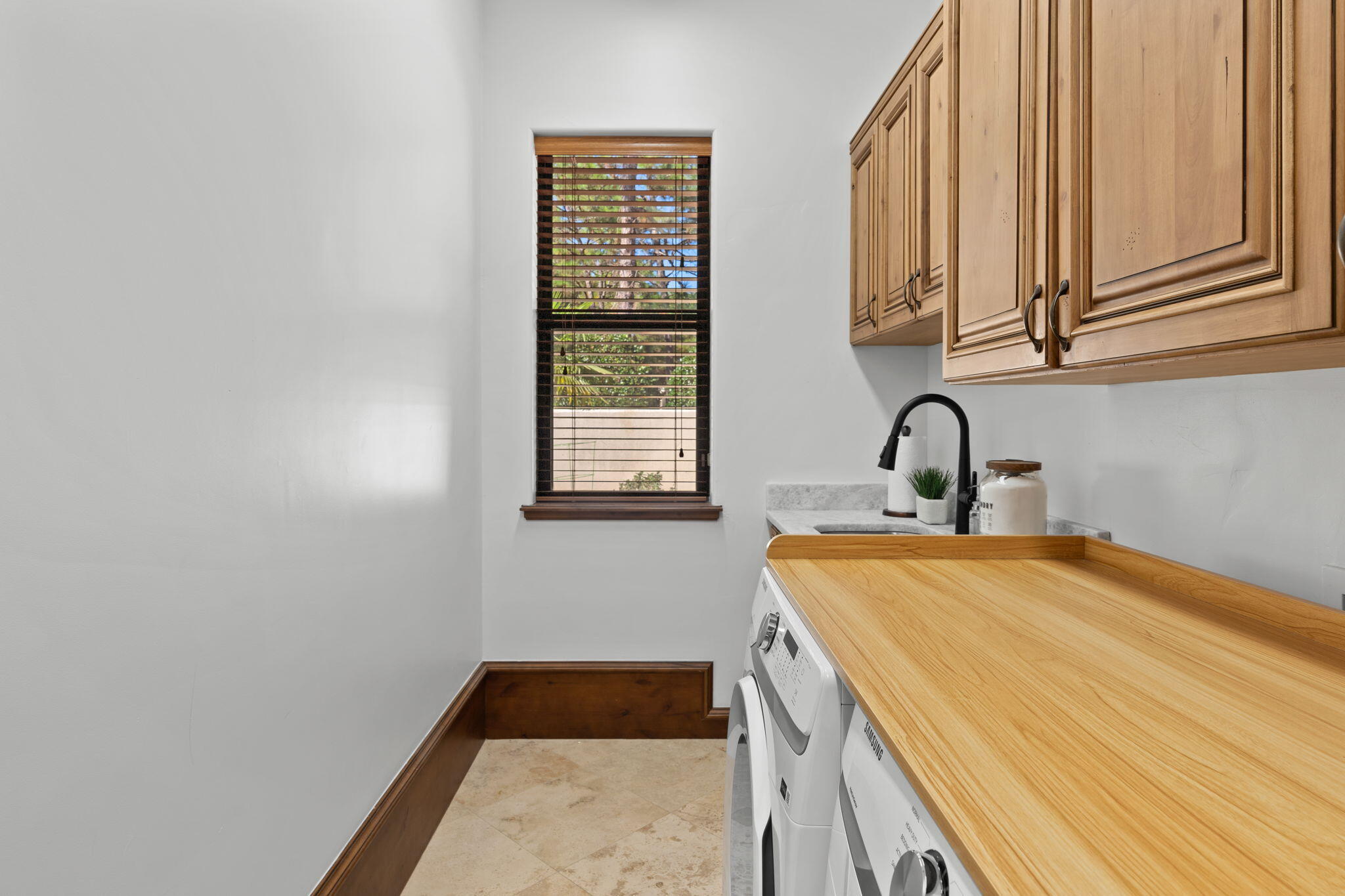 BURNT PINE - Residential