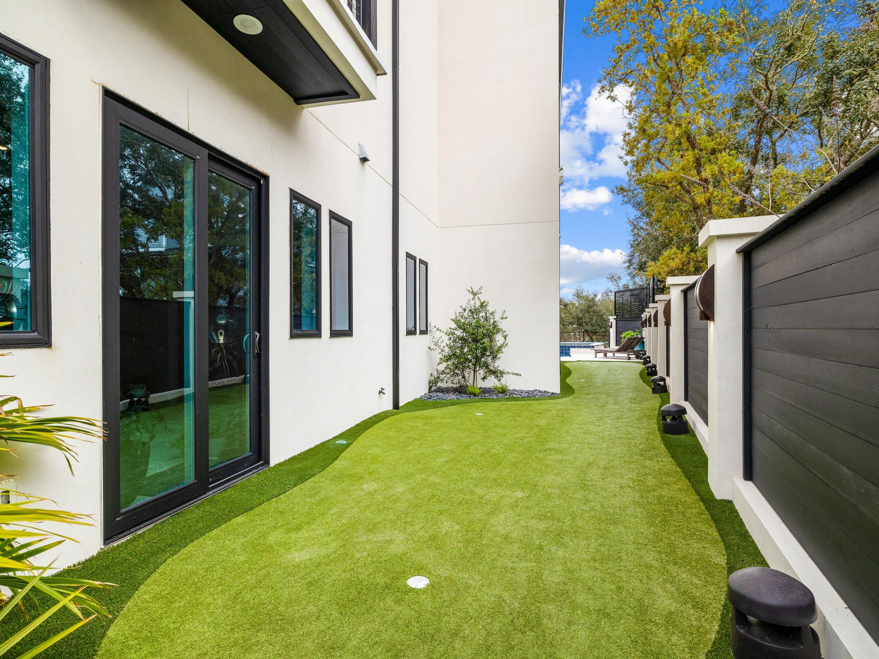 BEACH HIGHLANDS - Residential