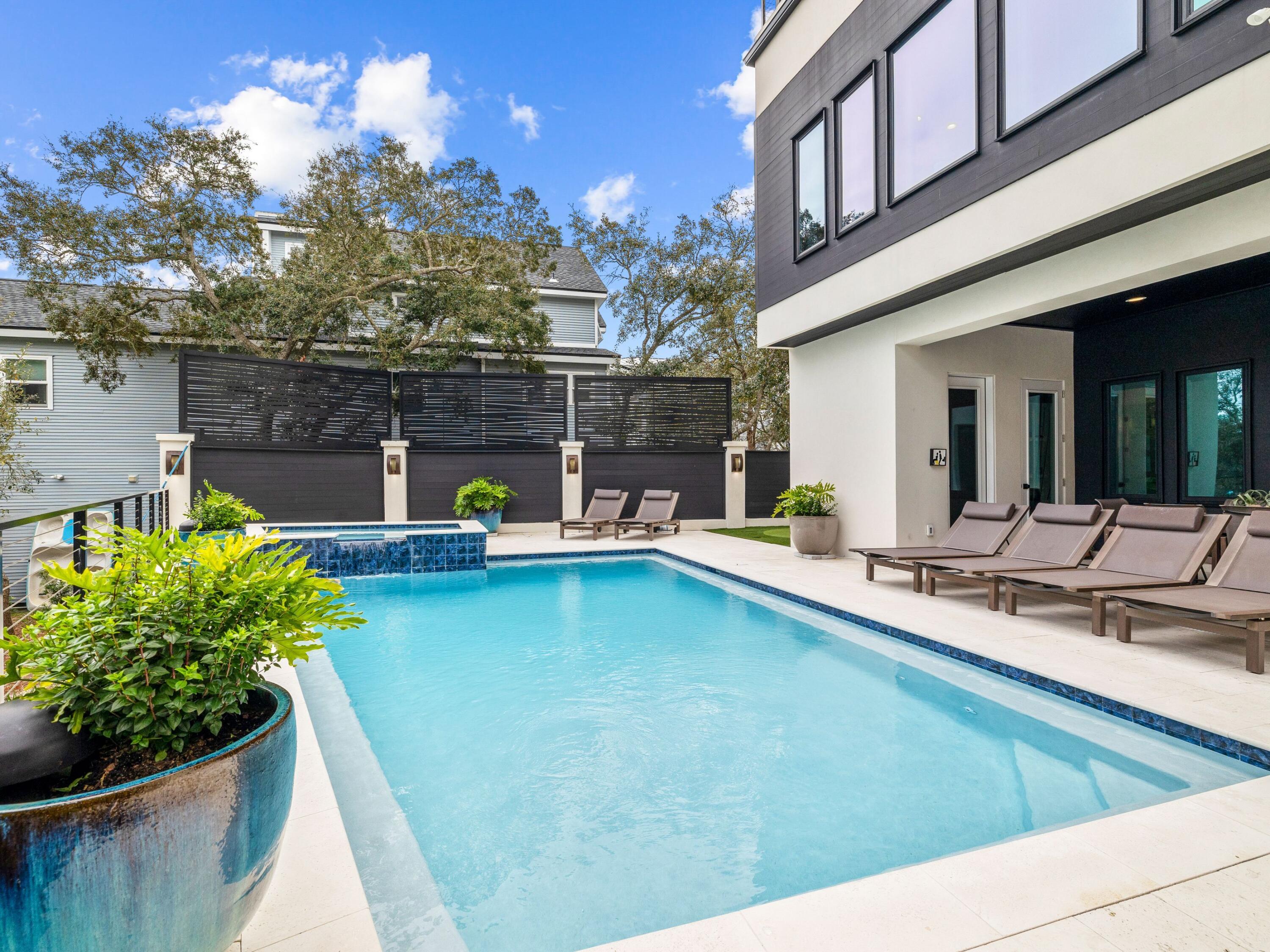 BEACH HIGHLANDS - Residential