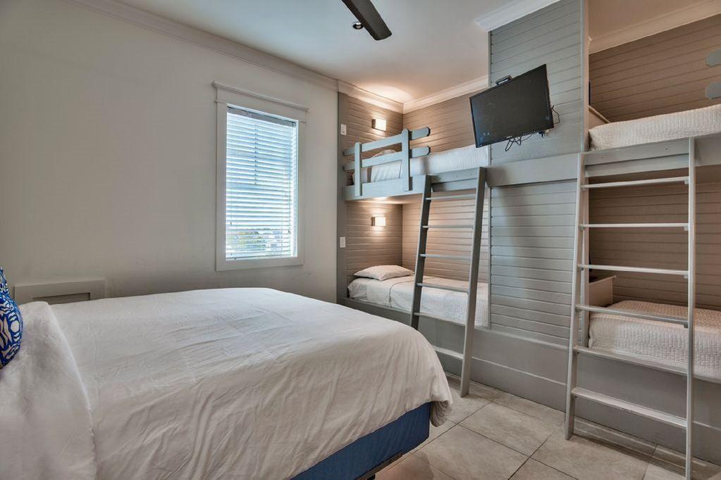 FRANGISTA BEACH 1ST ADDN - Residential