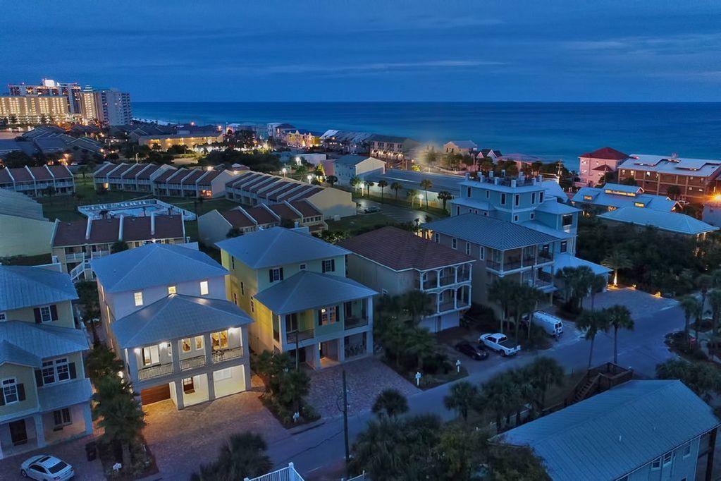 FRANGISTA BEACH 1ST ADDN - Residential