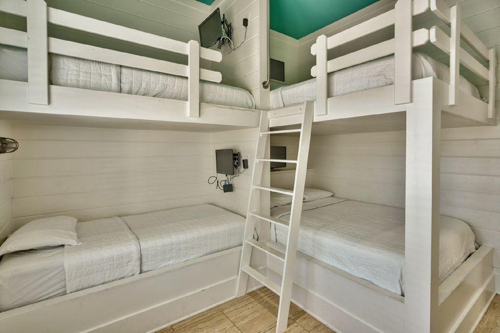 FRANGISTA BEACH 1ST ADDN - Residential