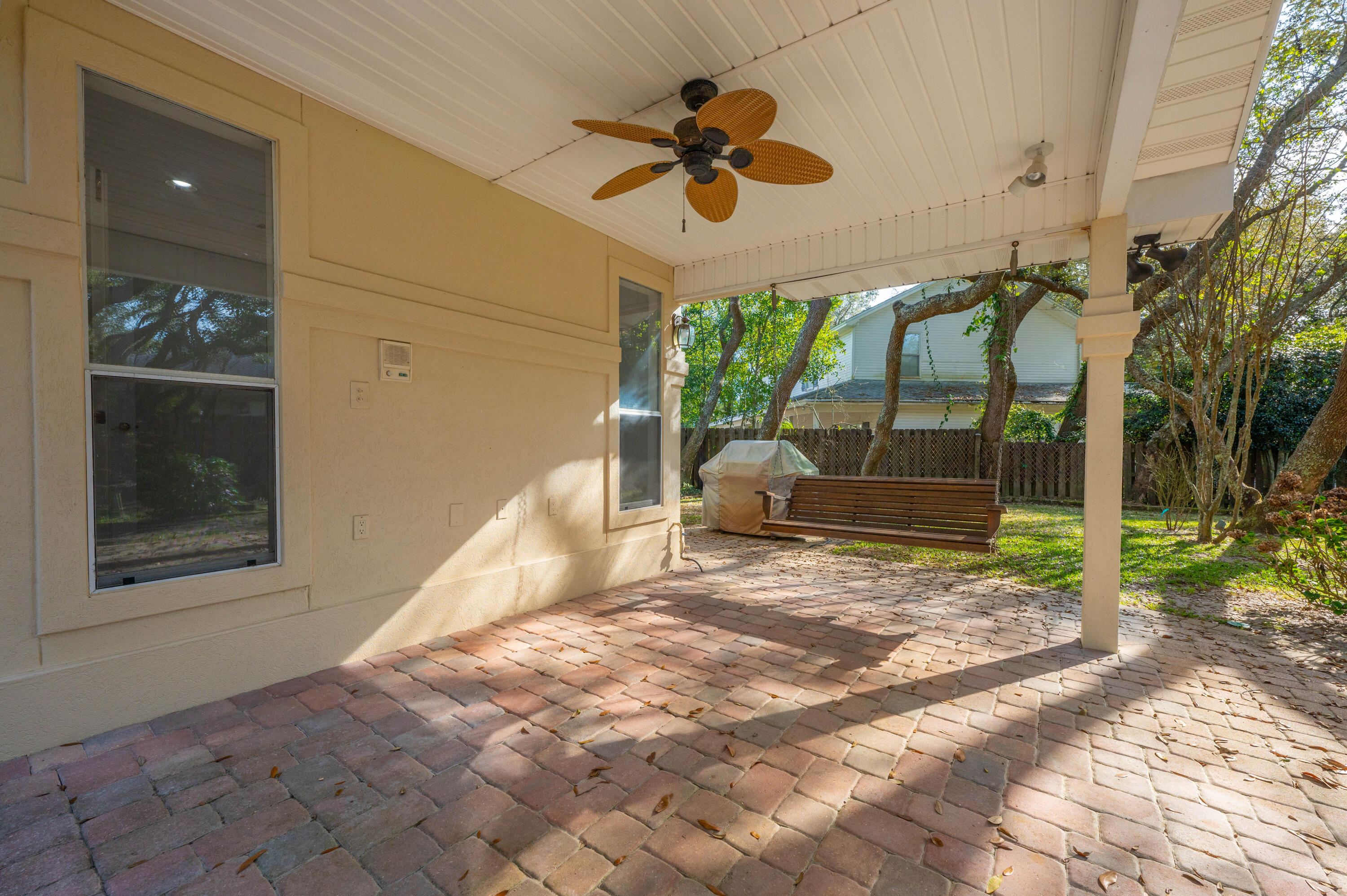 LAKE POINTE - Residential