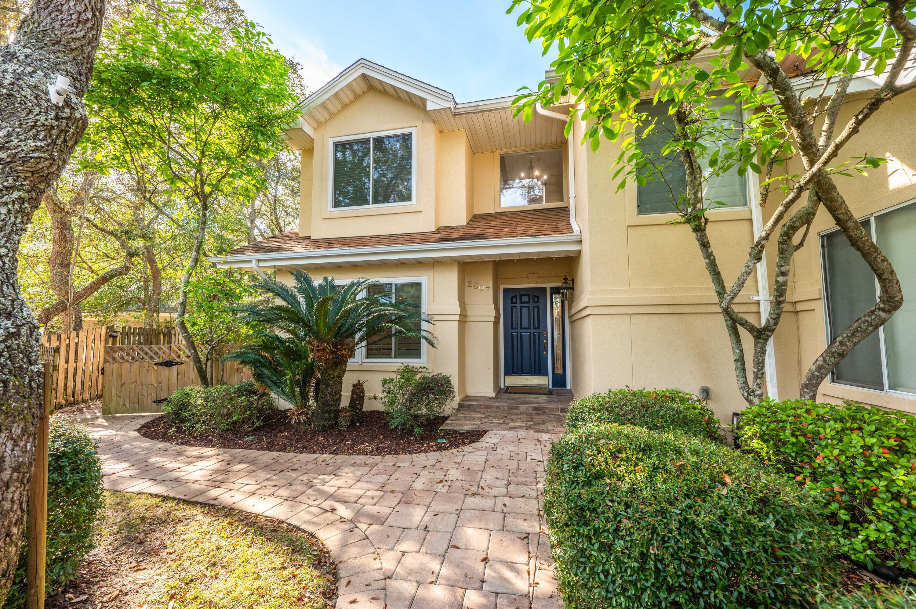 LAKE POINTE - Residential