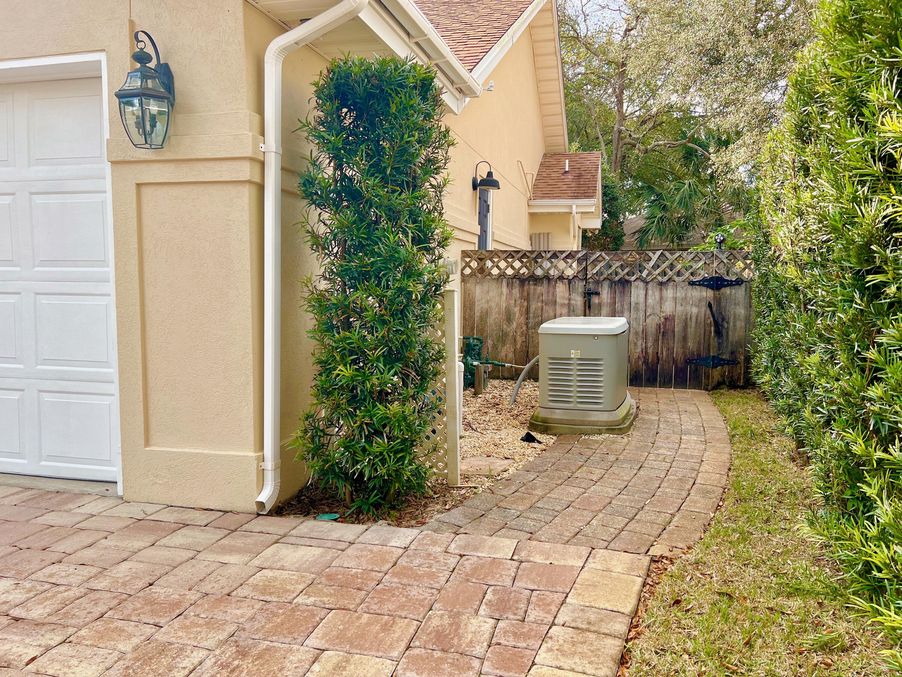 LAKE POINTE - Residential