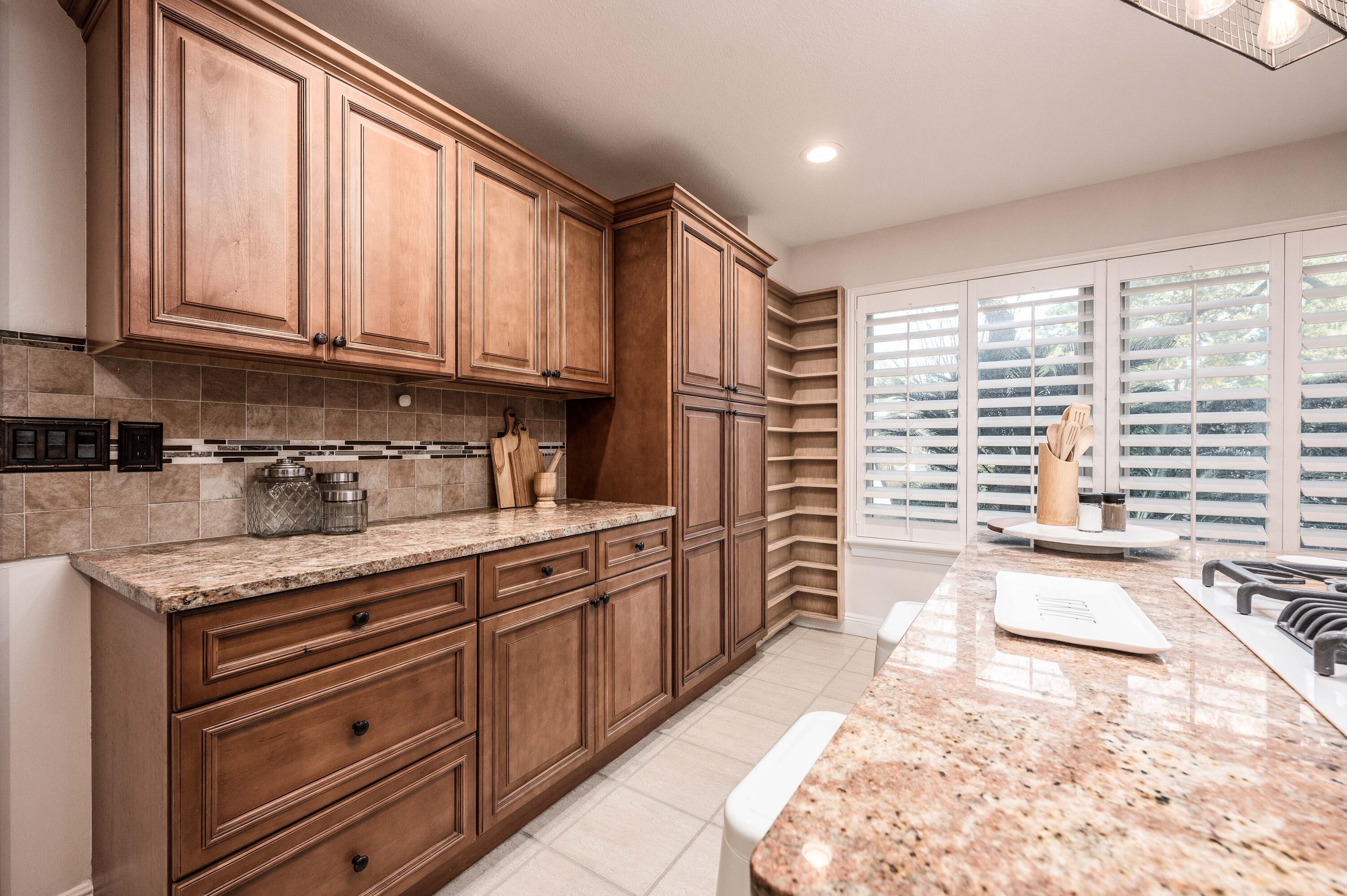 LAKE POINTE - Residential