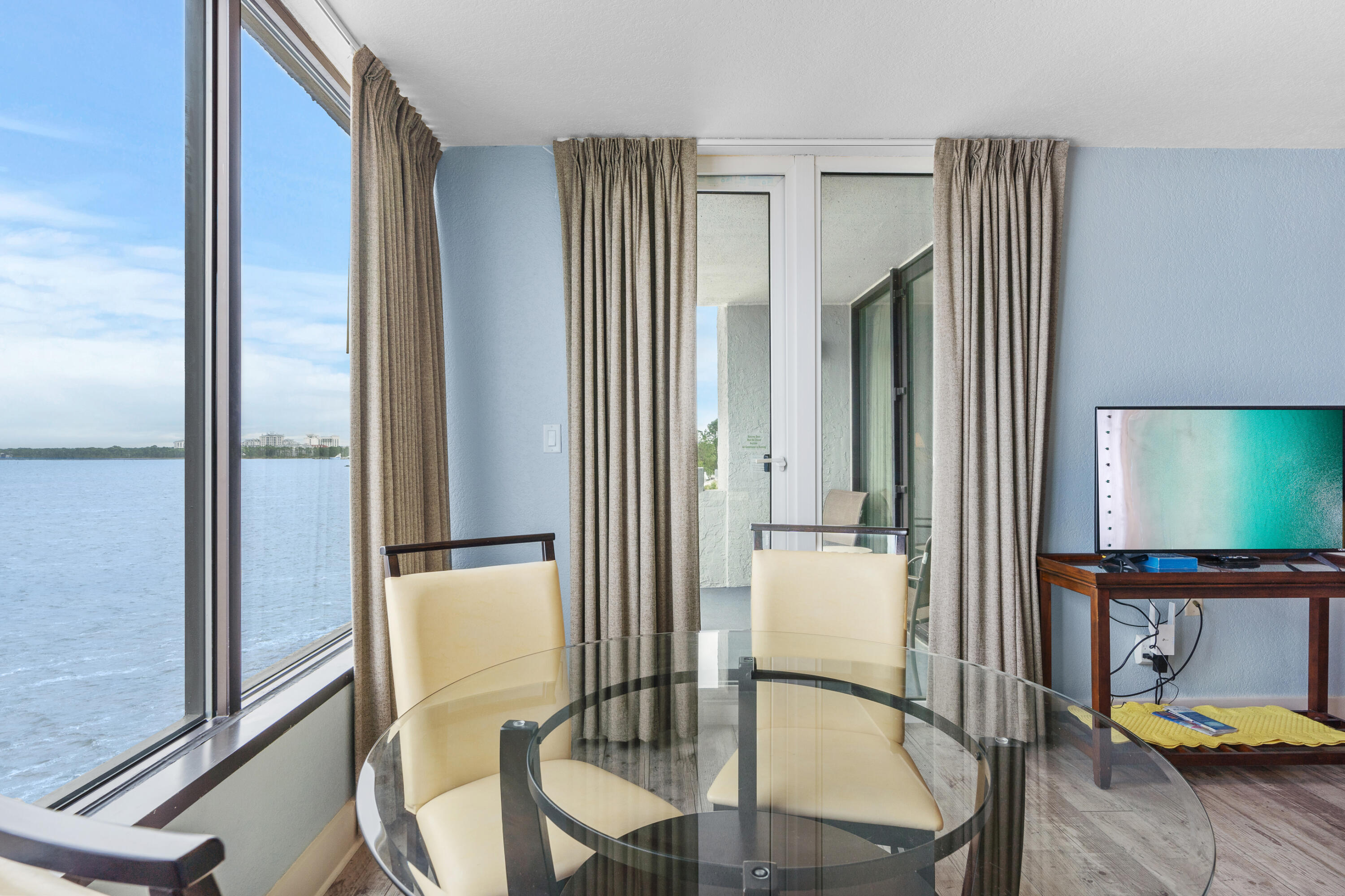 BAYSIDE CONDO SANDESTIN - Residential