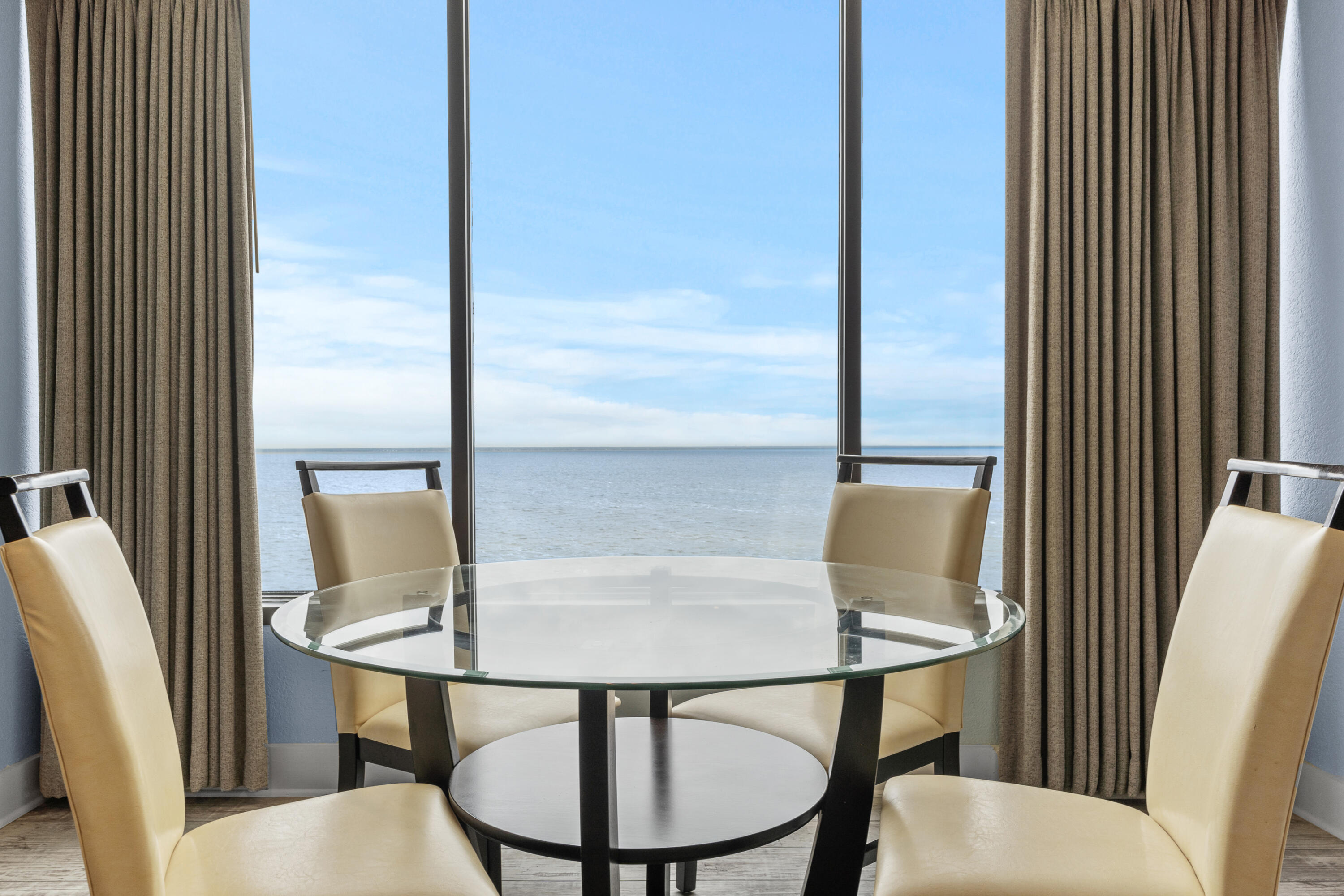 BAYSIDE CONDO SANDESTIN - Residential