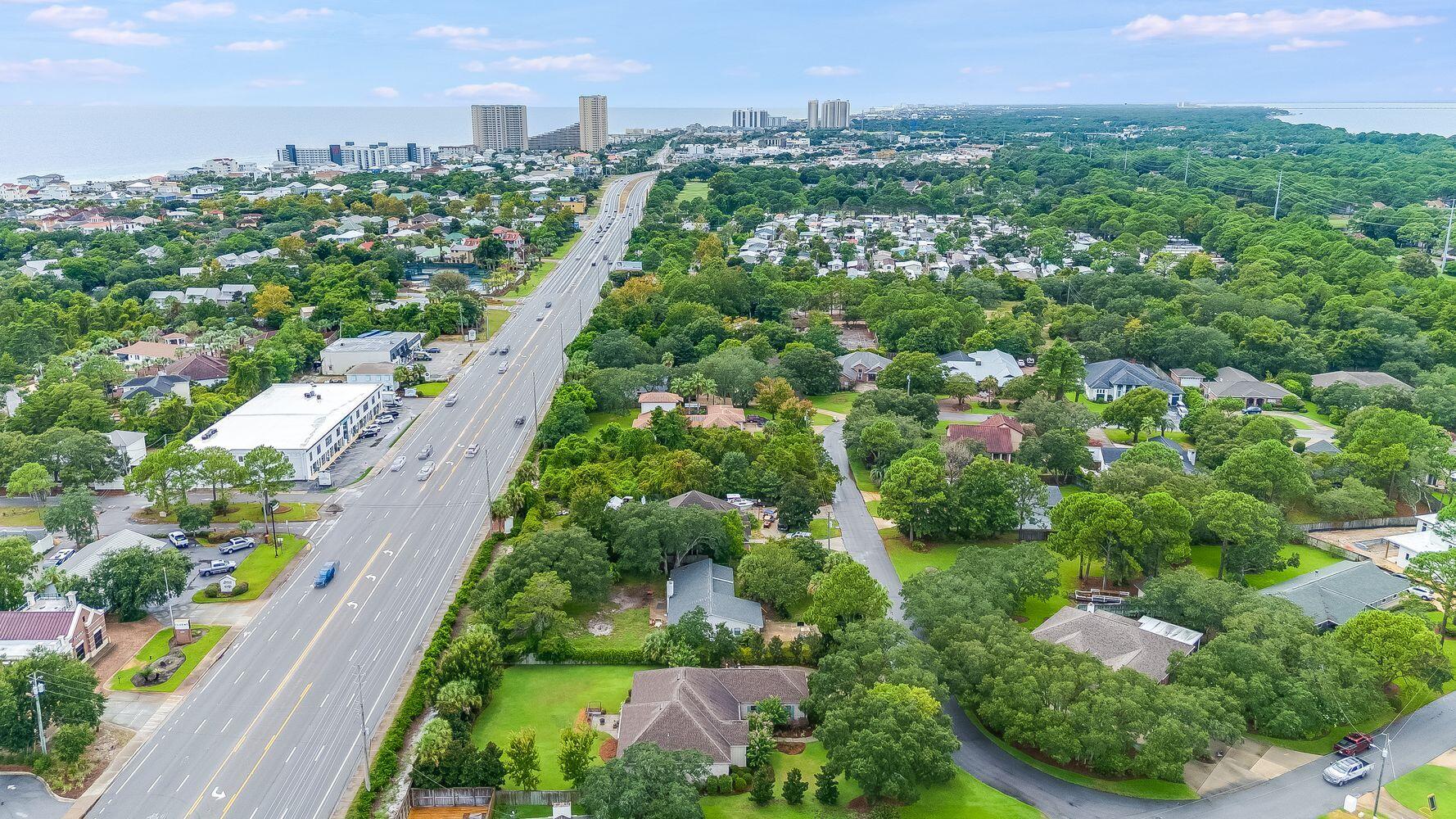 SANDESTIN ESTATES - Residential