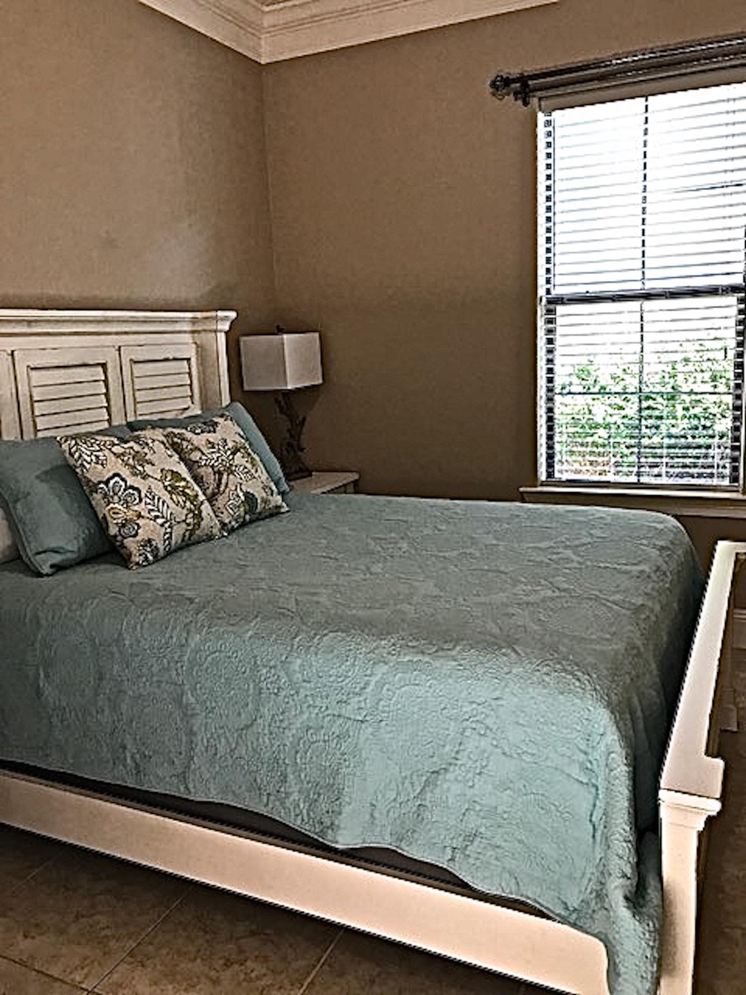 VILLA LAGO - Residential Lease