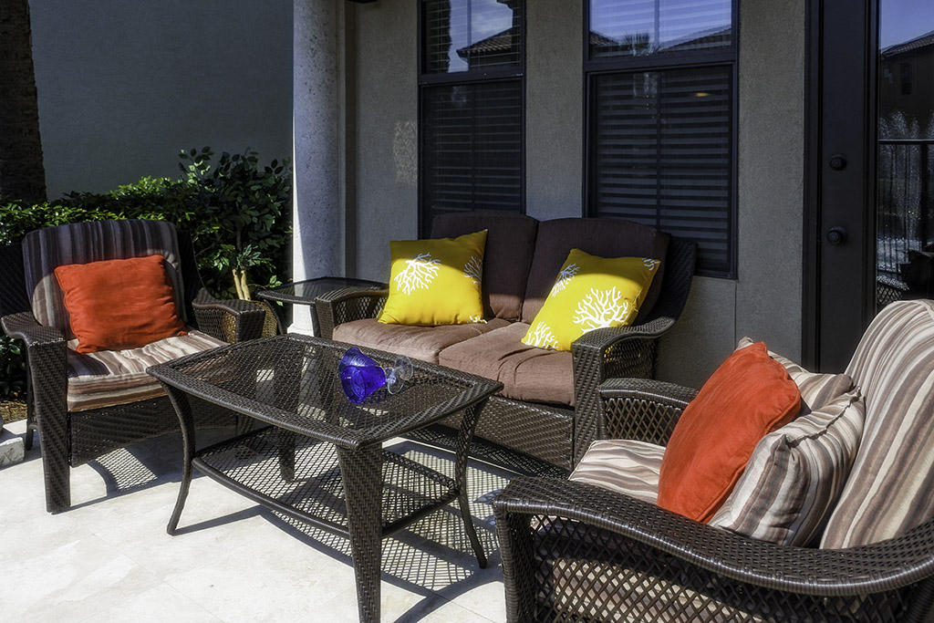 VILLA LAGO - Residential Lease