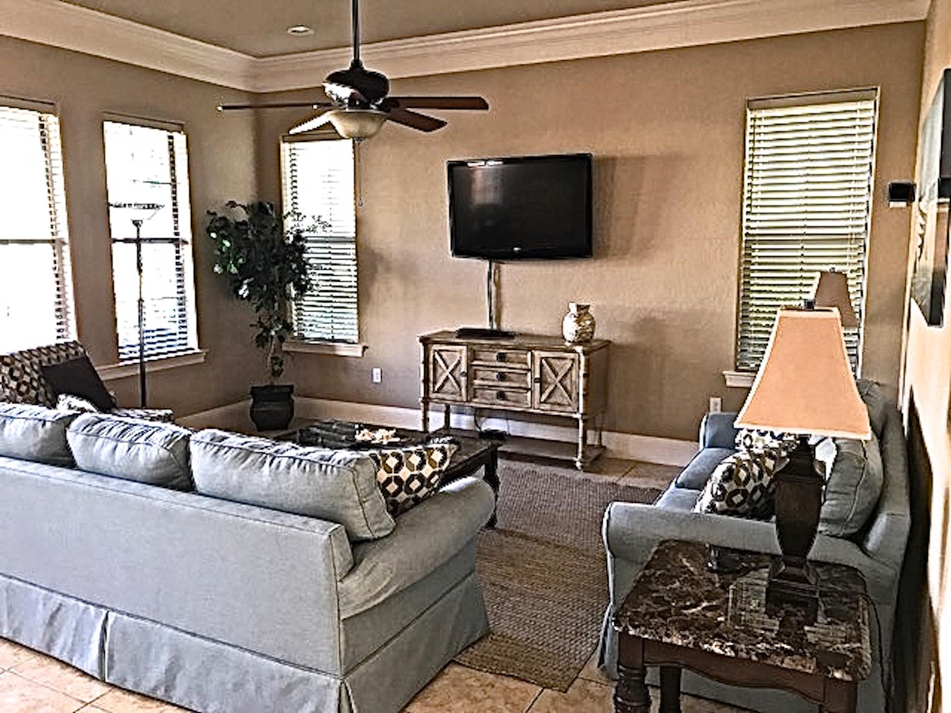 VILLA LAGO - Residential Lease