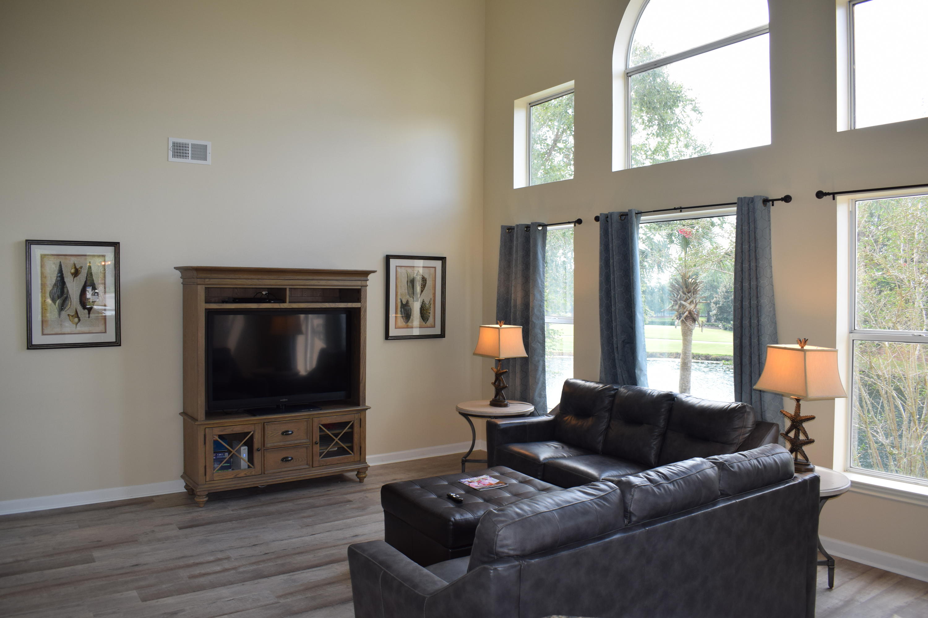 TURNBERRY - Residential Lease