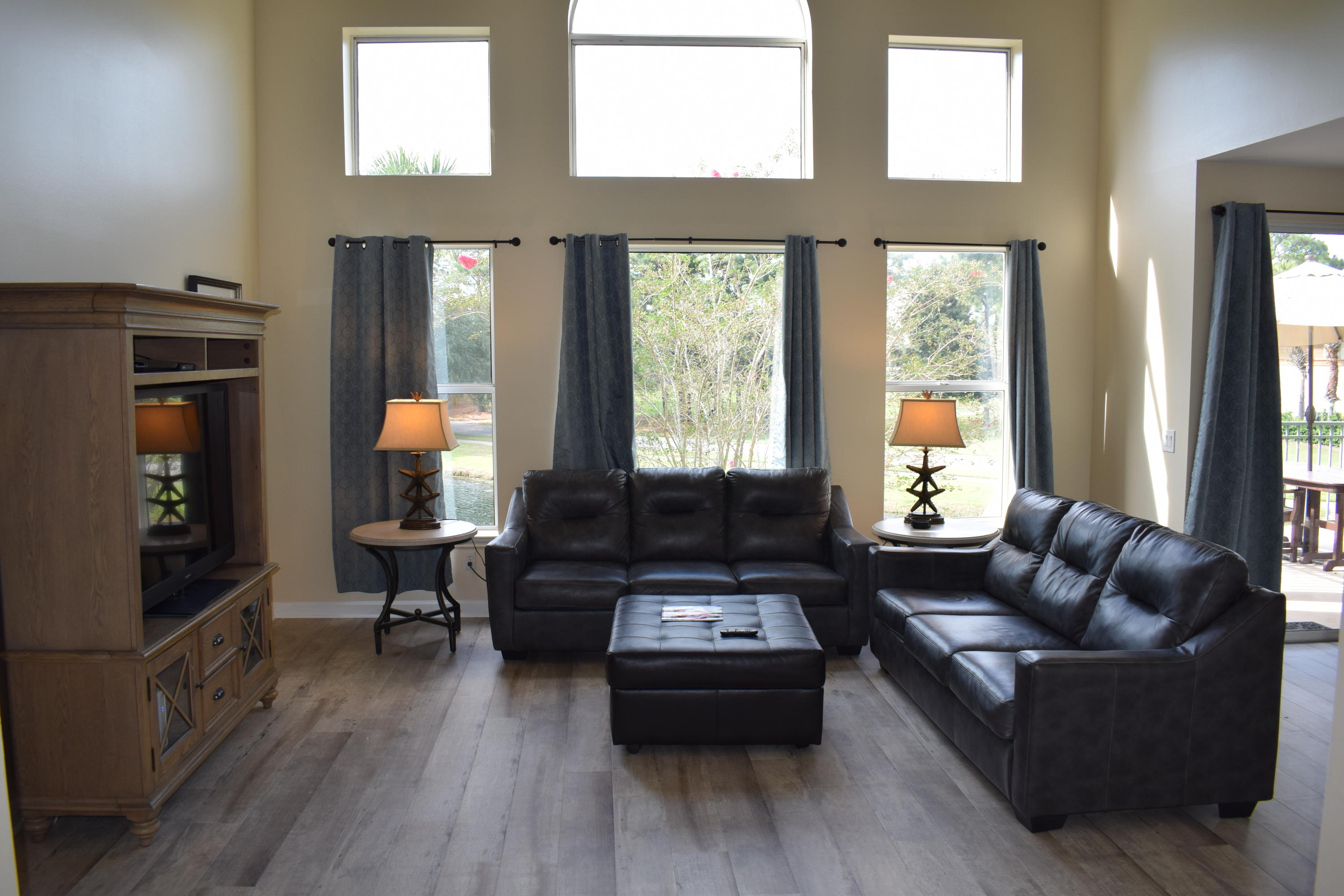 TURNBERRY - Residential Lease