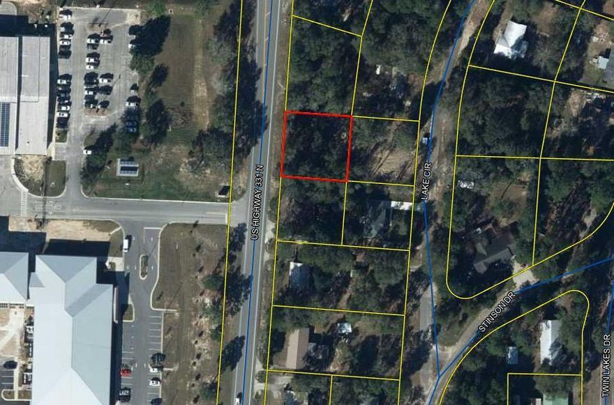 VACANT LOT in the city limits of Defuniak Springs. This lot sits between Stinson Drive & Walton Road and would make a great site for your home. Check it out!