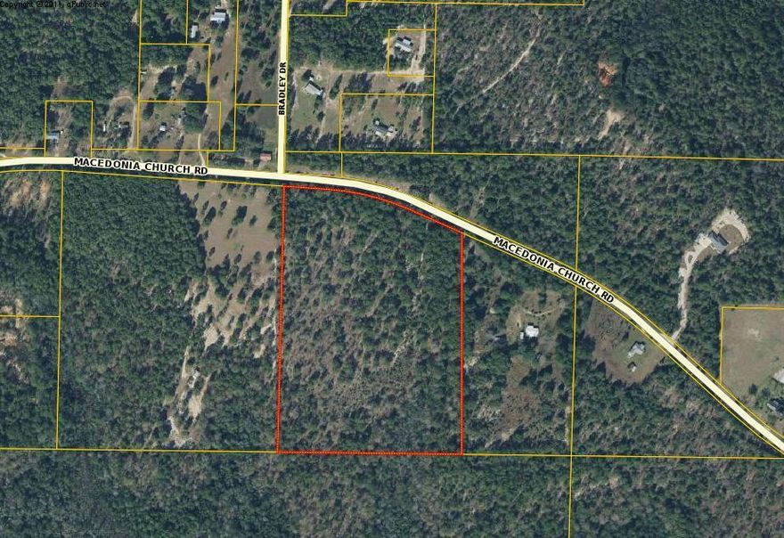 21.7 acres on a paved road with Argyle Water System available and electric available. It is rare find this much acreage with all the amenities available. This is a really beautiful 21.7 acre parcel, already surveyed. Click in upper right hand picture for copy of survey.