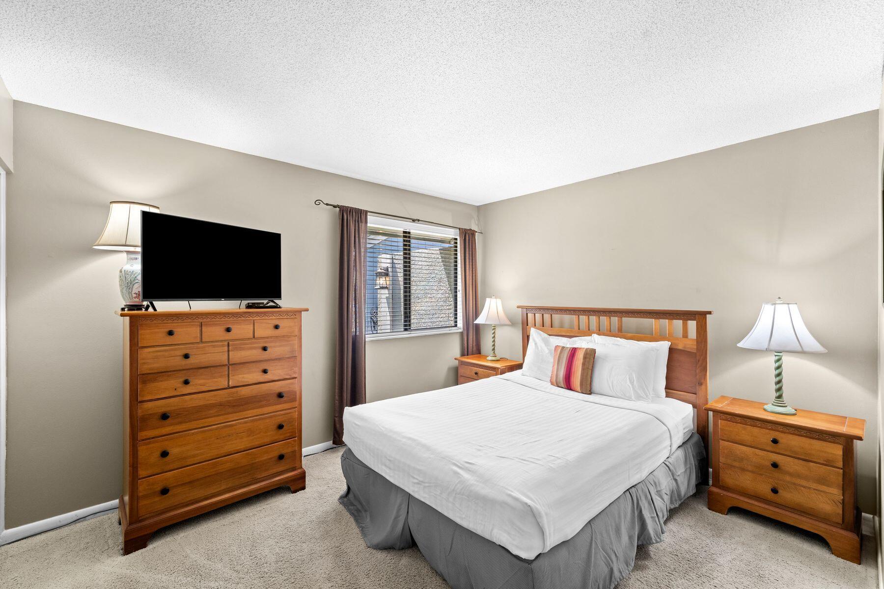 LINKSIDE VILLAGE UNIT 1 - Residential