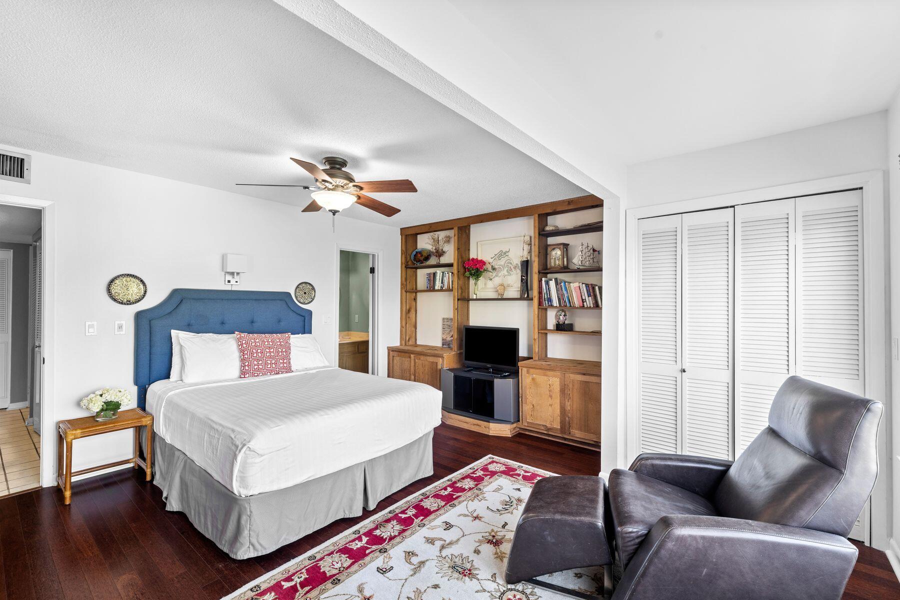 LINKSIDE VILLAGE UNIT 1 - Residential