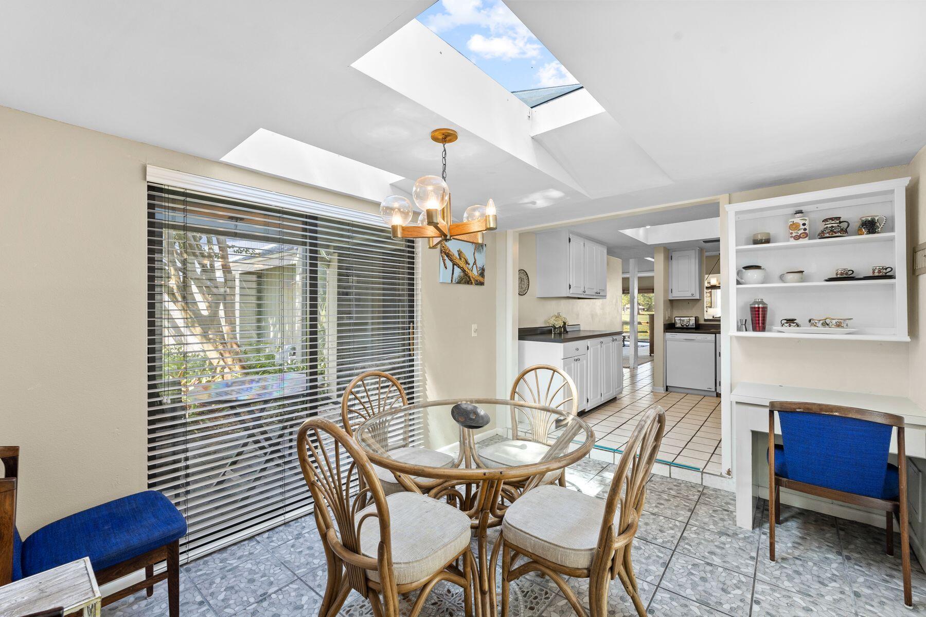 LINKSIDE VILLAGE UNIT 1 - Residential