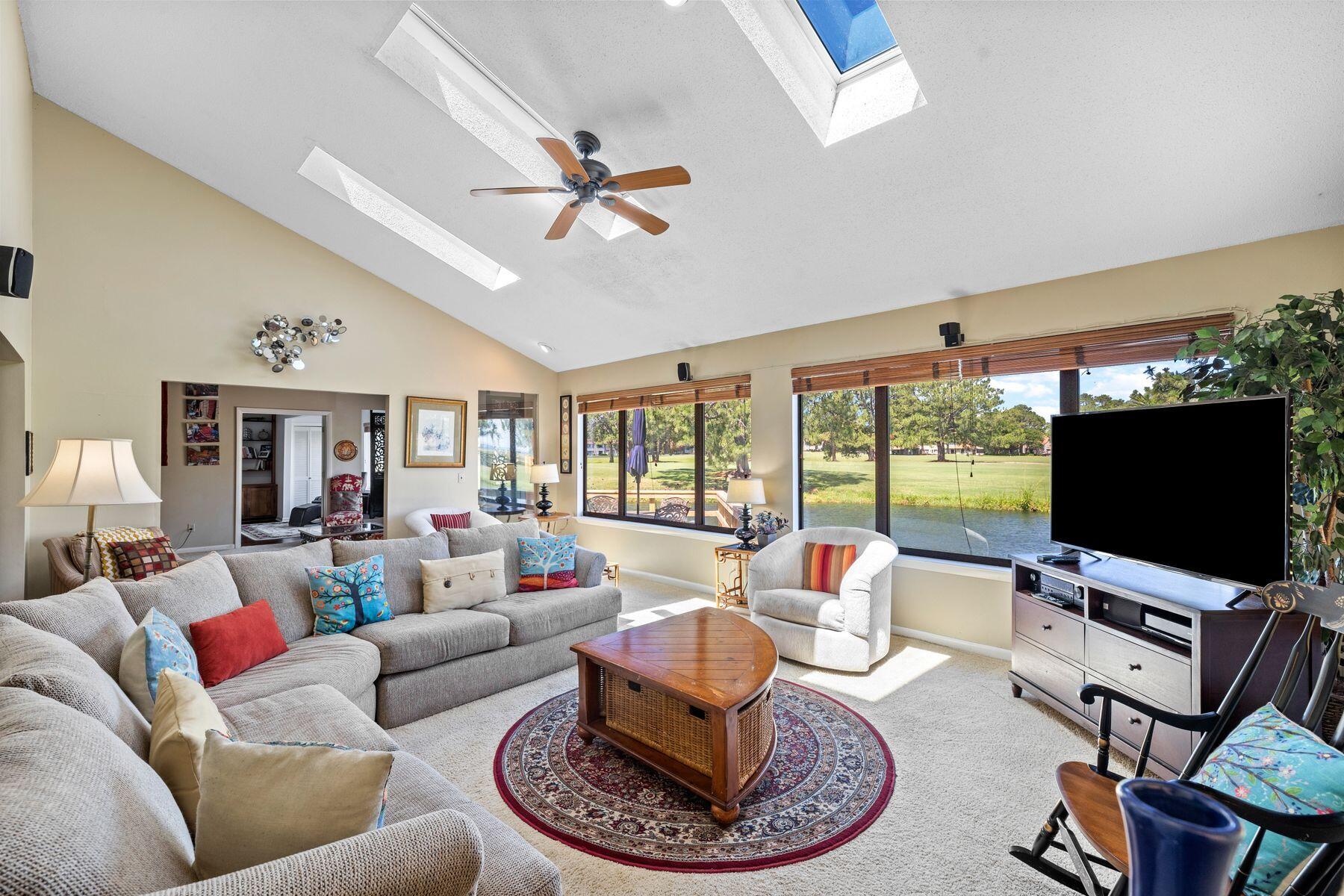 LINKSIDE VILLAGE UNIT 1 - Residential