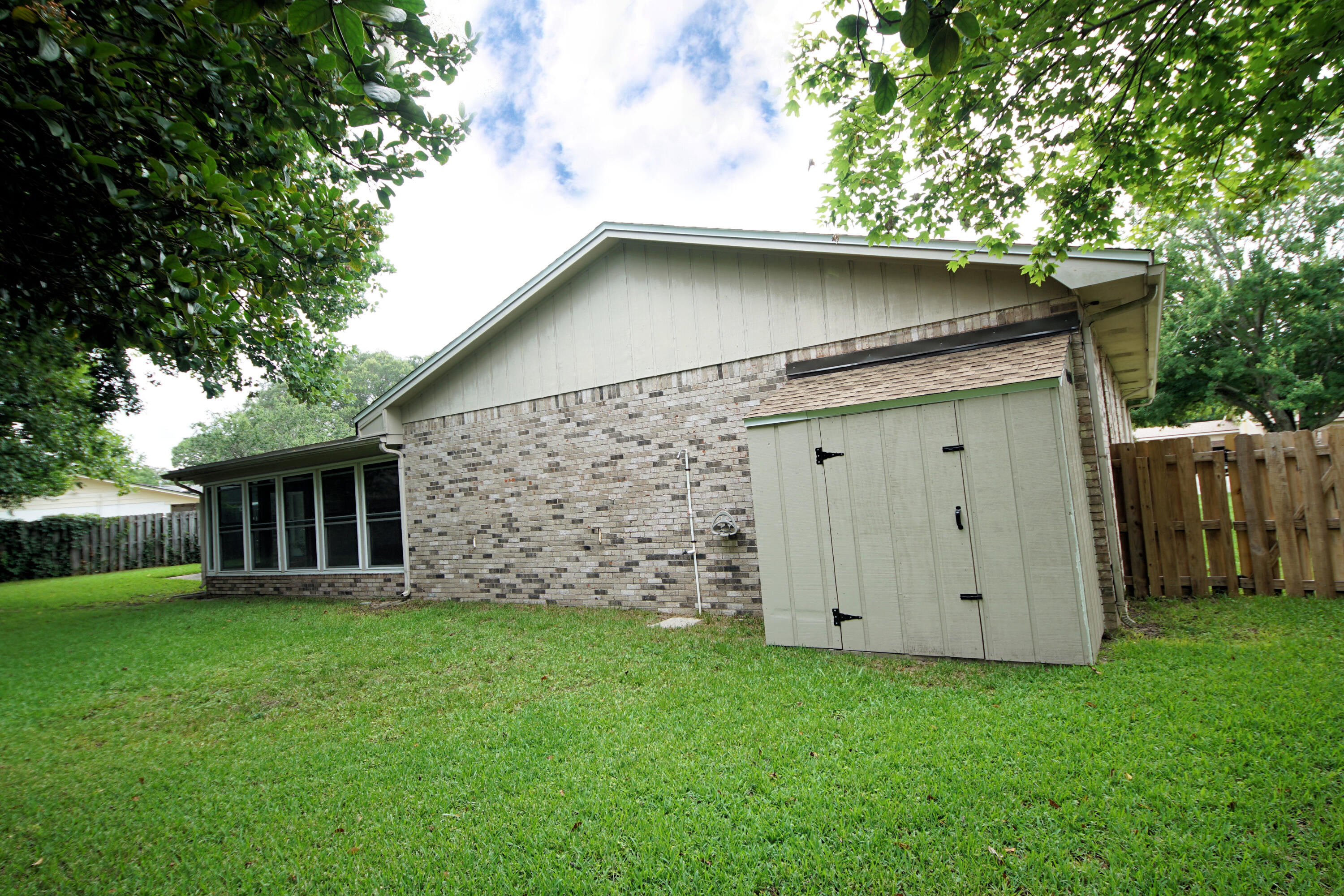 LAKE LORRAINE ESTATES 3 - Residential