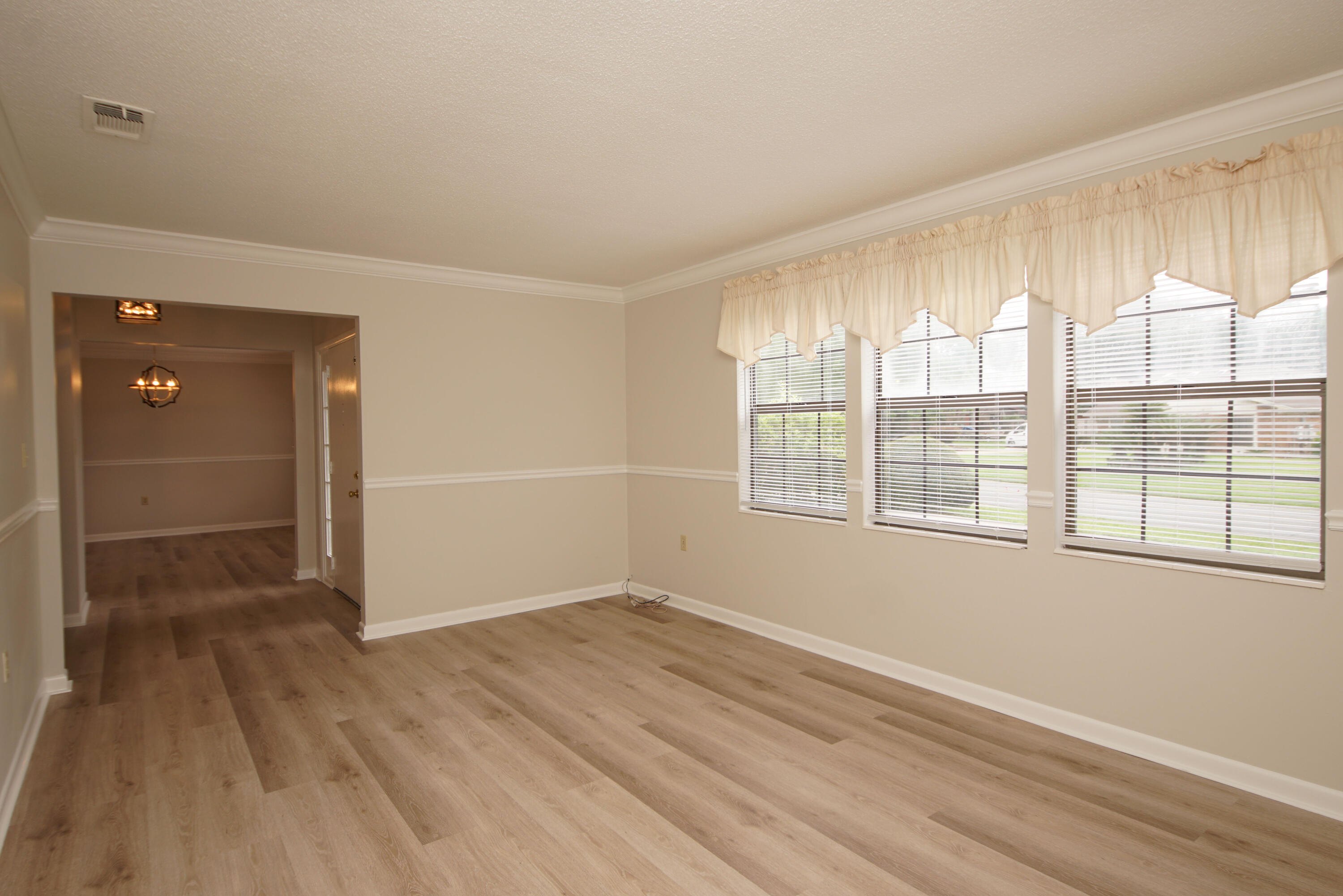 LAKE LORRAINE ESTATES 3 - Residential